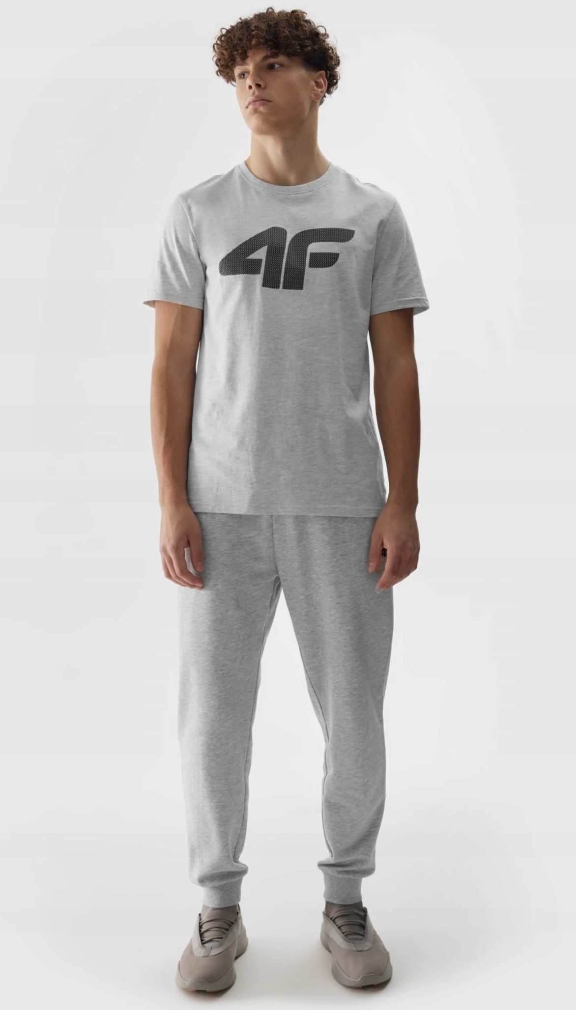 NOWE MĘSKIE SPODNIE DRESOWE 4F JOGGERY 4FWSS24TTROM603-27M r.L Marka 4F