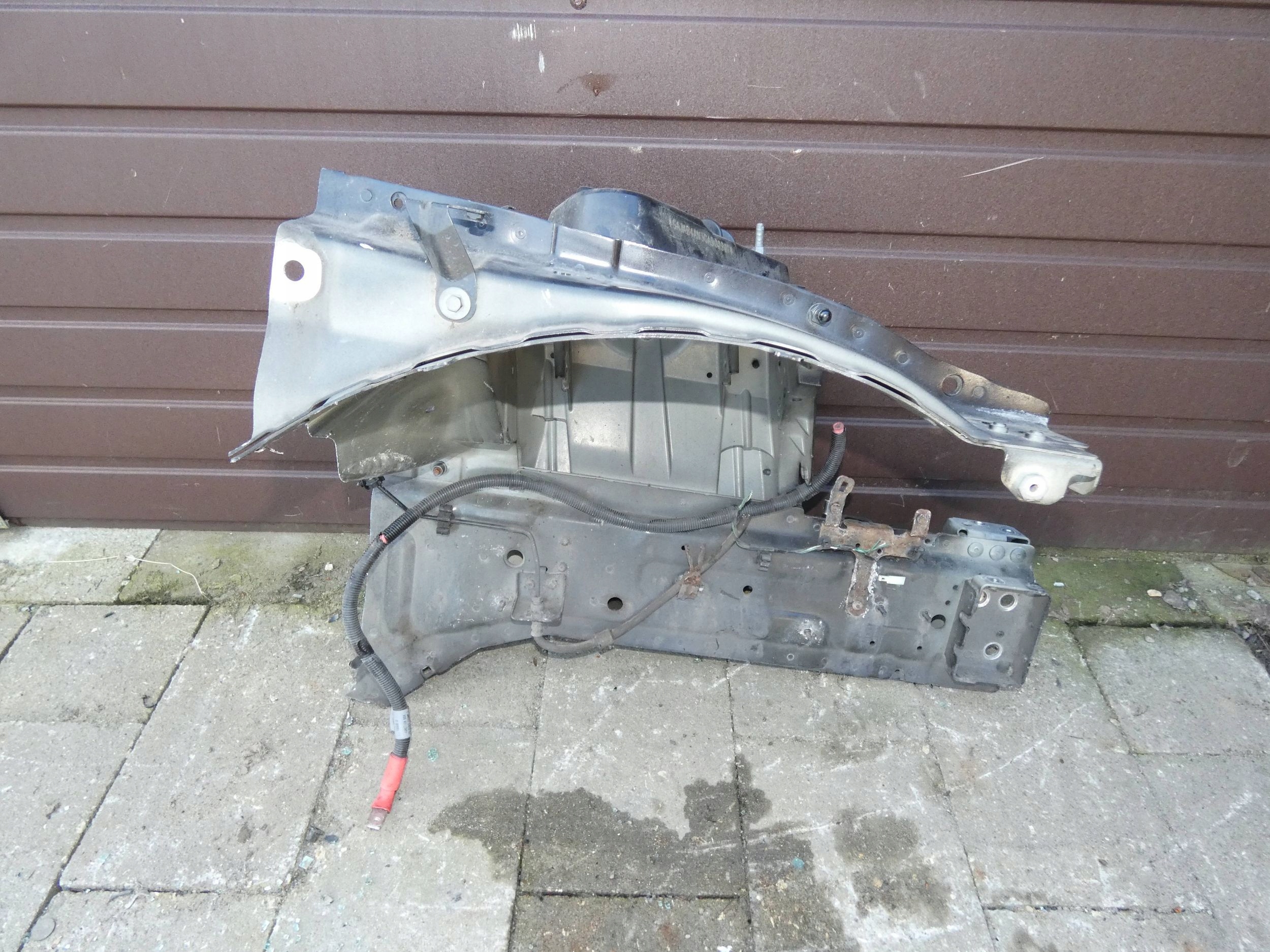 JAGUAR XE X760 quarter right front right