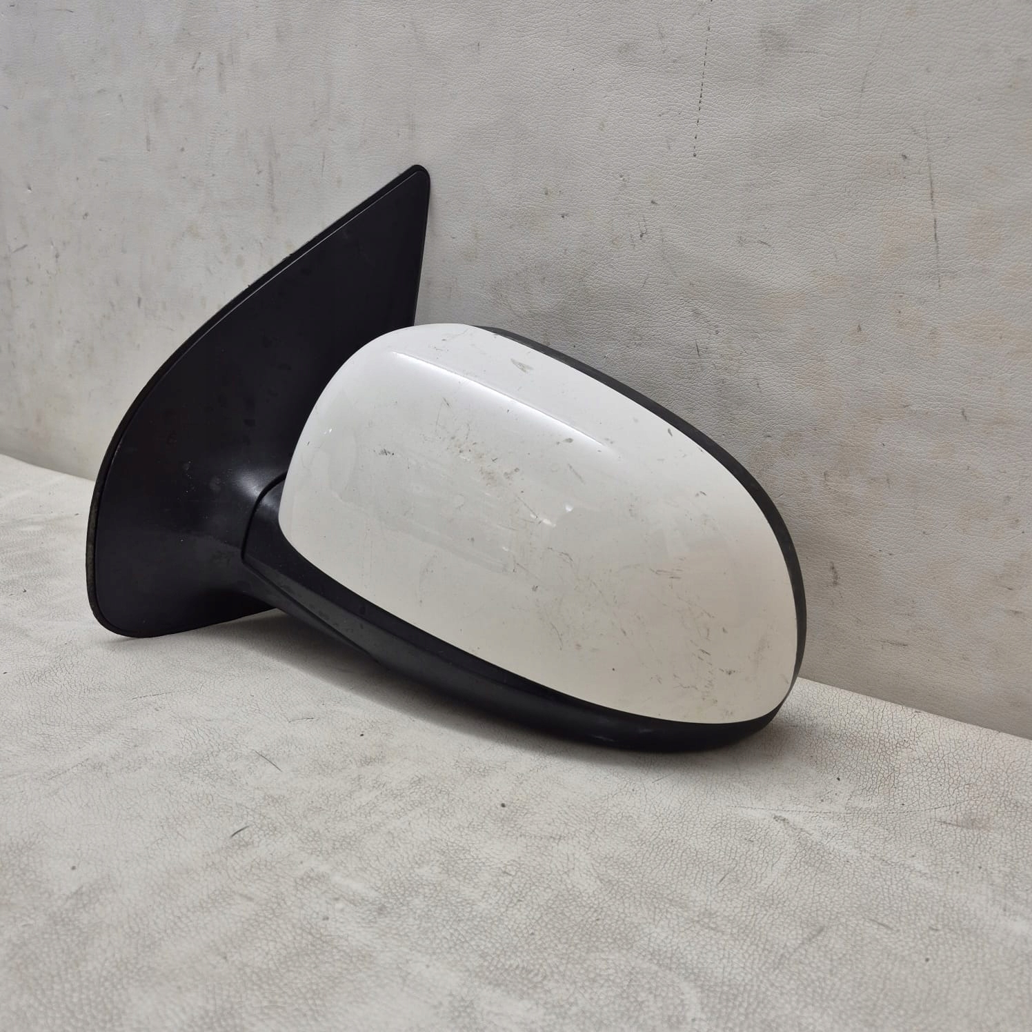 HYUNDAI I20 and 1 08-14 mirror front front left