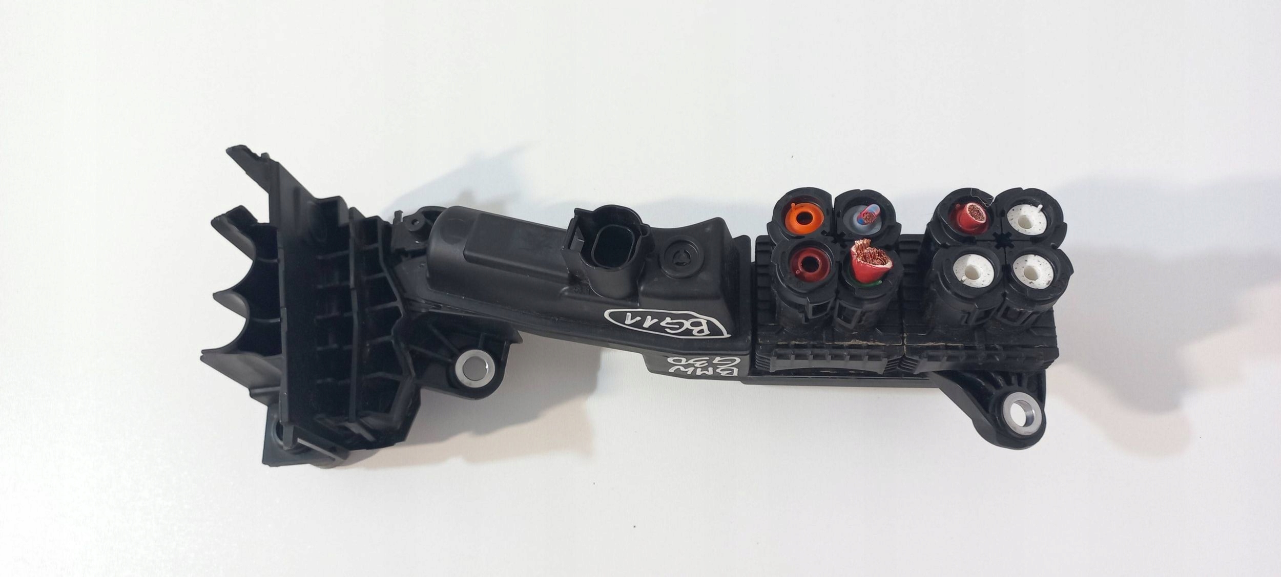 BMW 5 G30 G31 distributor pradu 300018680011 (BG11)
