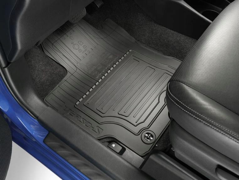 Toyota Verso S Originálne gumové koberce komplet PZ49L-D0353-RJ Oe