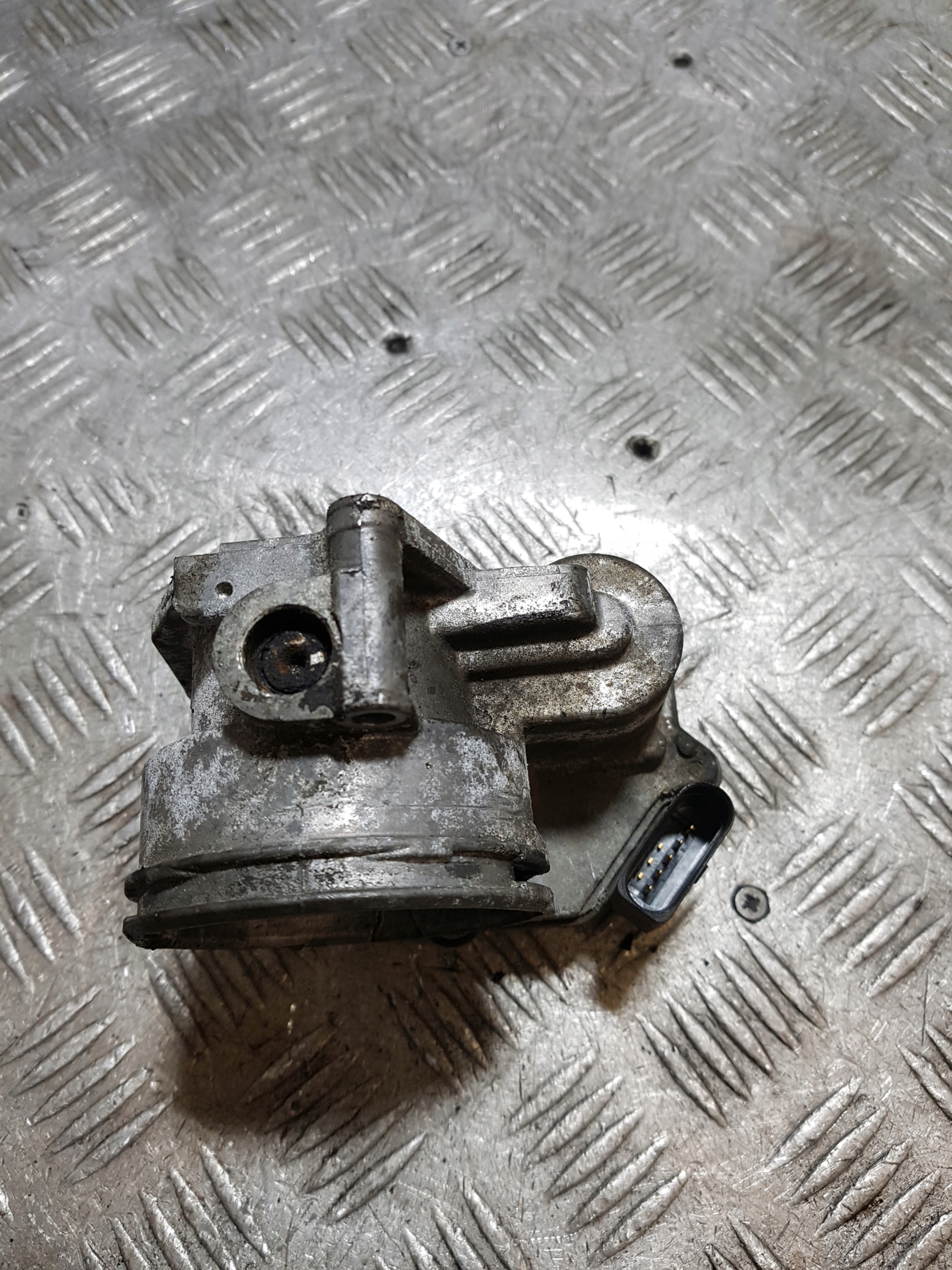 Valvola a farfalla VOLKSWAGEN PASSAT B6 2.0 TDI 03G128063A