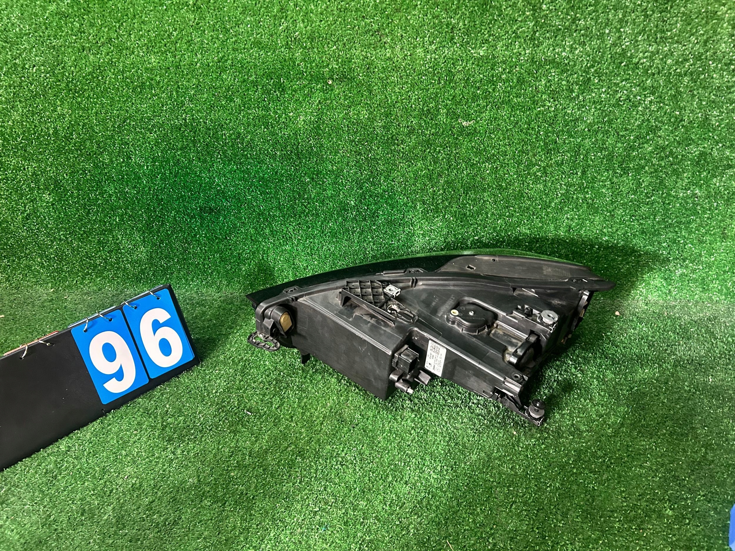 REFLEKTOR right SEAT LEON IV FULL LED nr:96