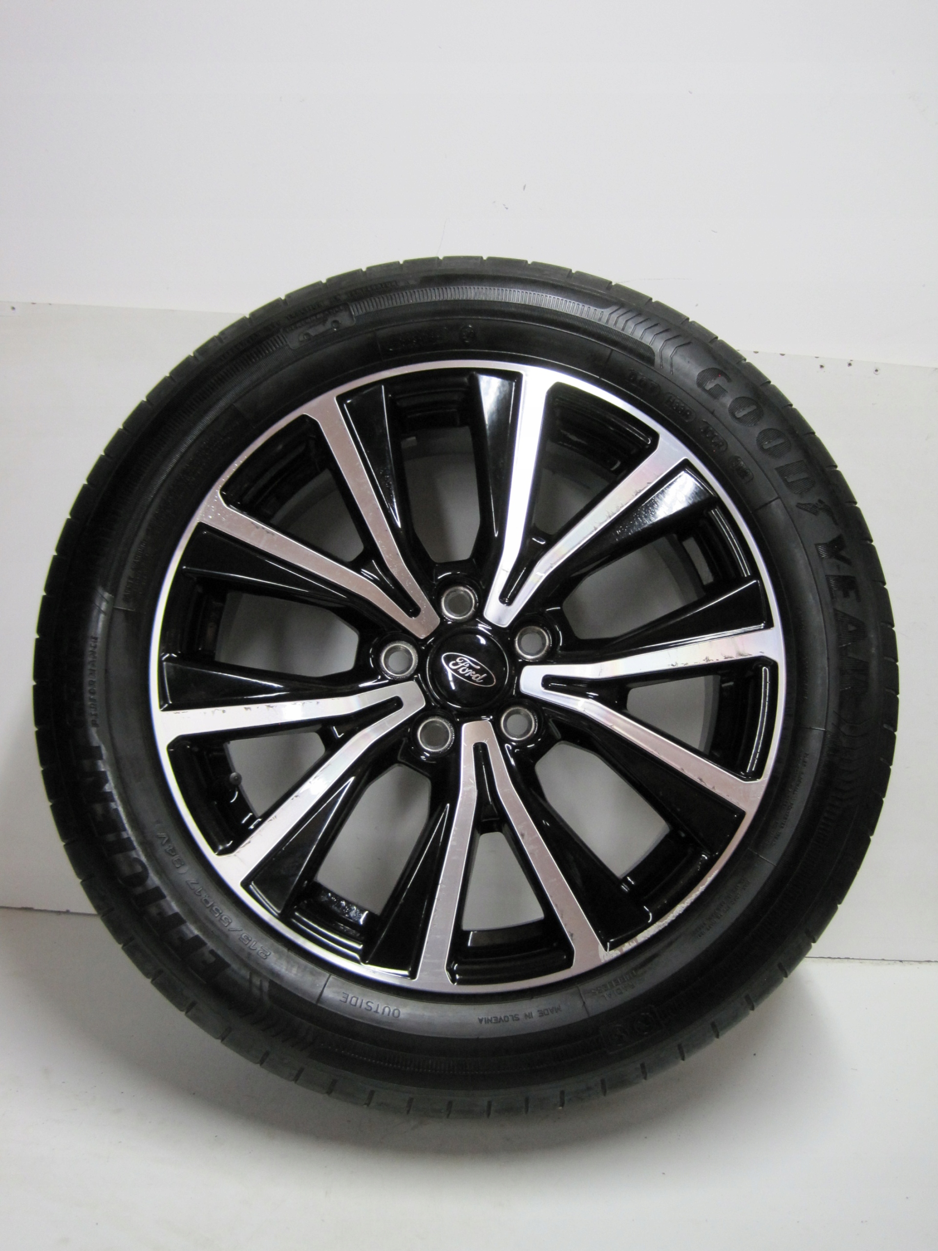 wheels discs tyres FORD PUMA R17 4MM