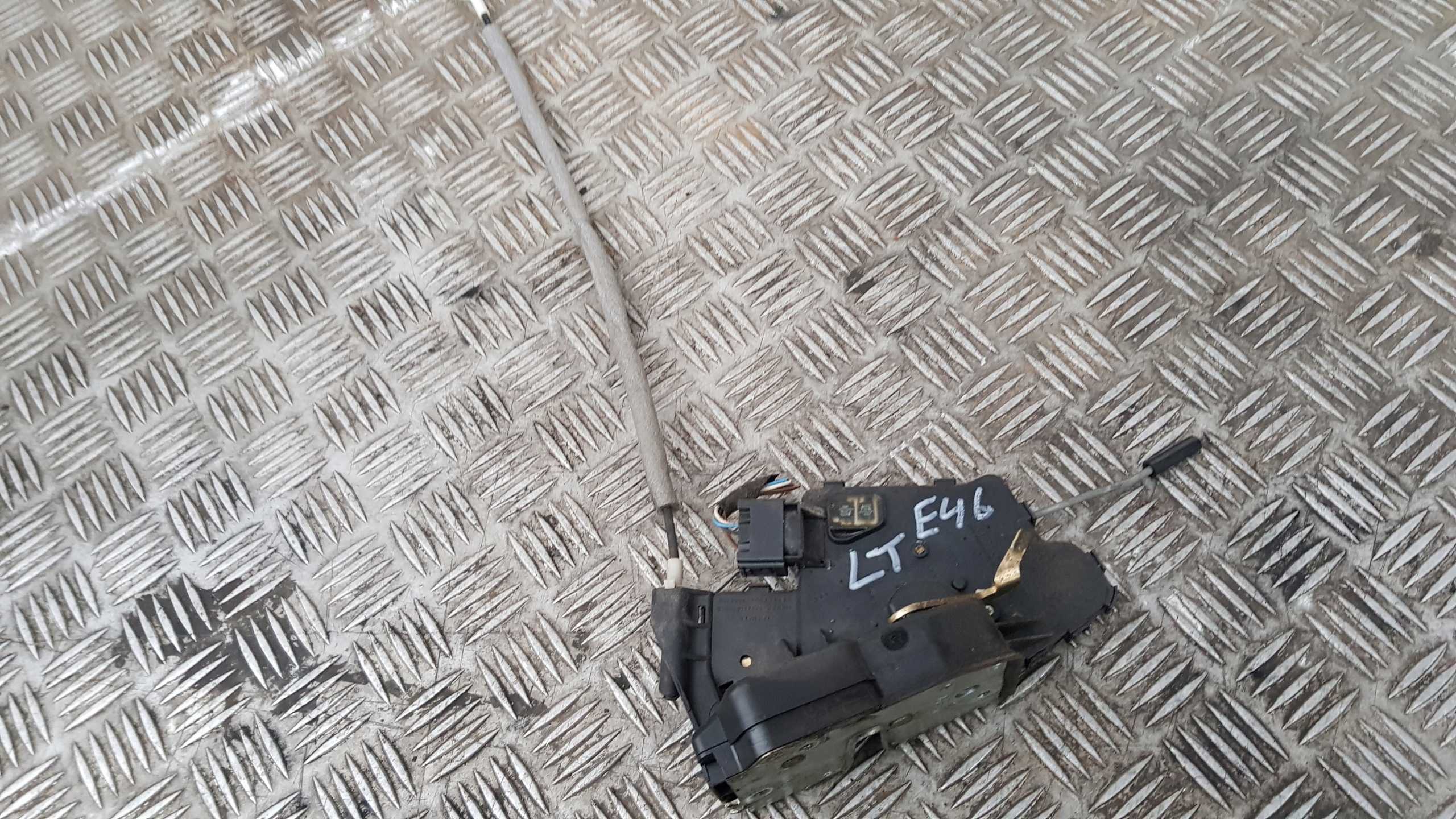 BMW E46 zár bal far LIFT HTL