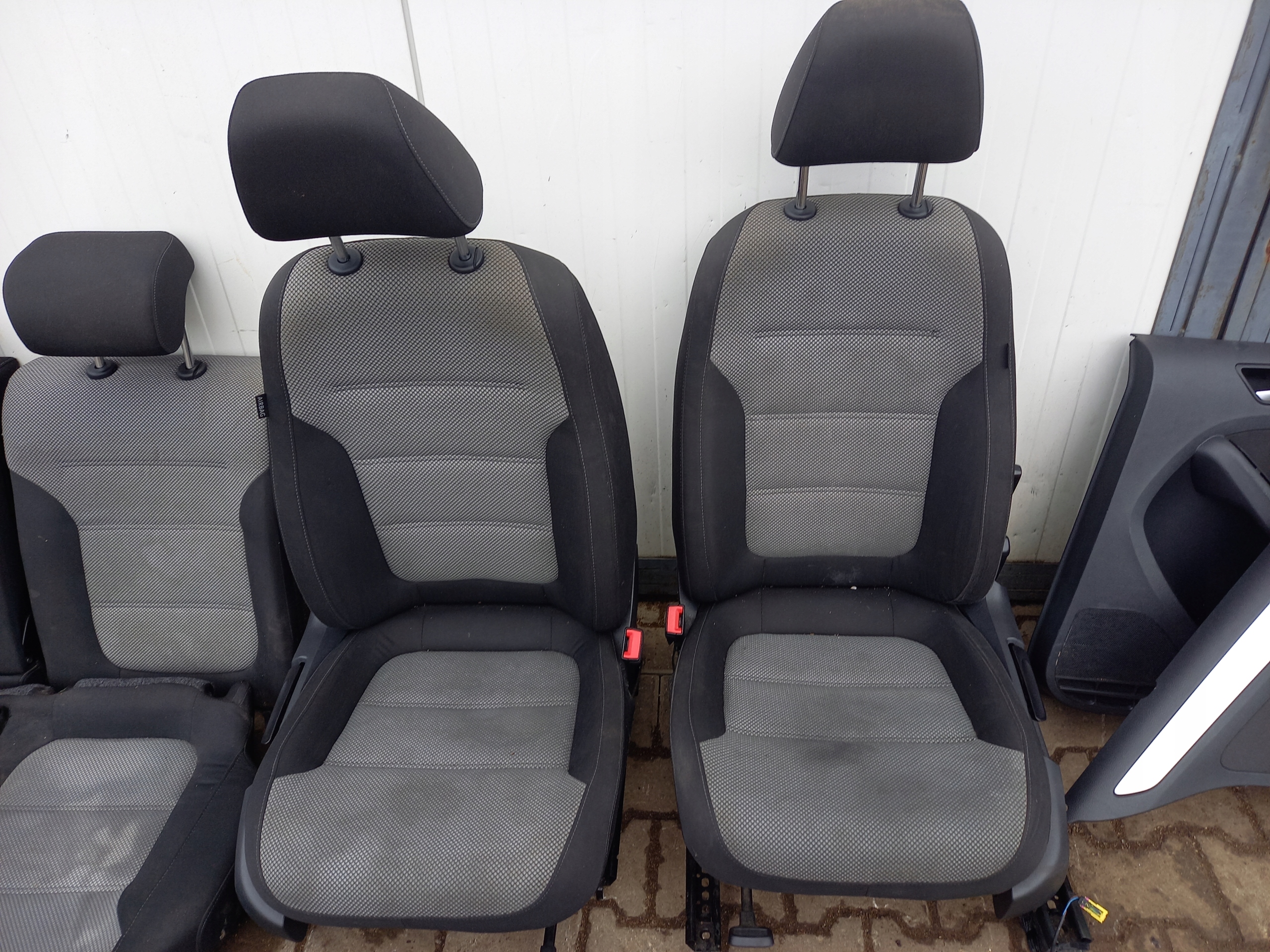 Салон кресла диван обивка vw JETTA VI 6