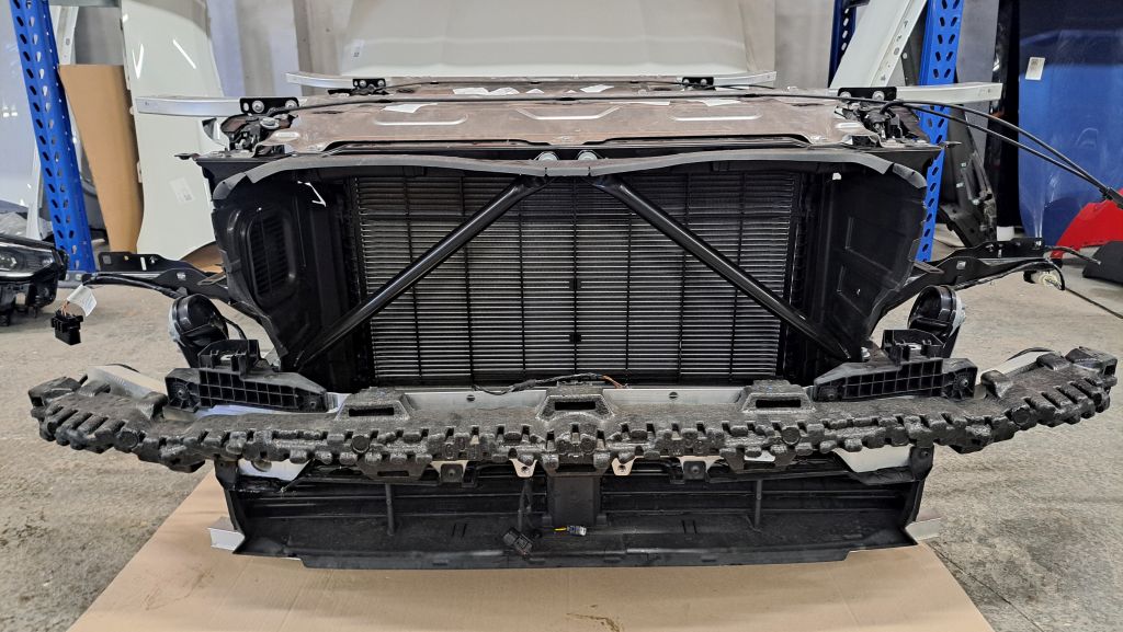 BMW G01 G02 PAS PRZEDNI LCI LIFT CHLODNICE 30i KOMPLETNY `BENZYNA