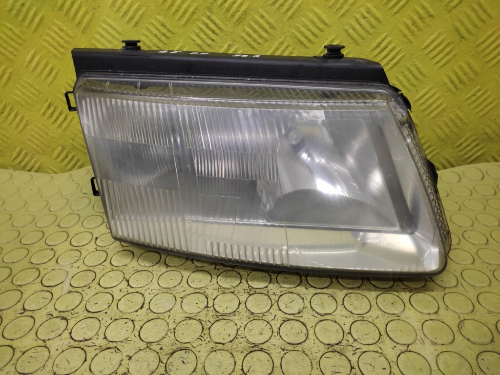 VW PASSAT B5 REFLEKTOR light right front