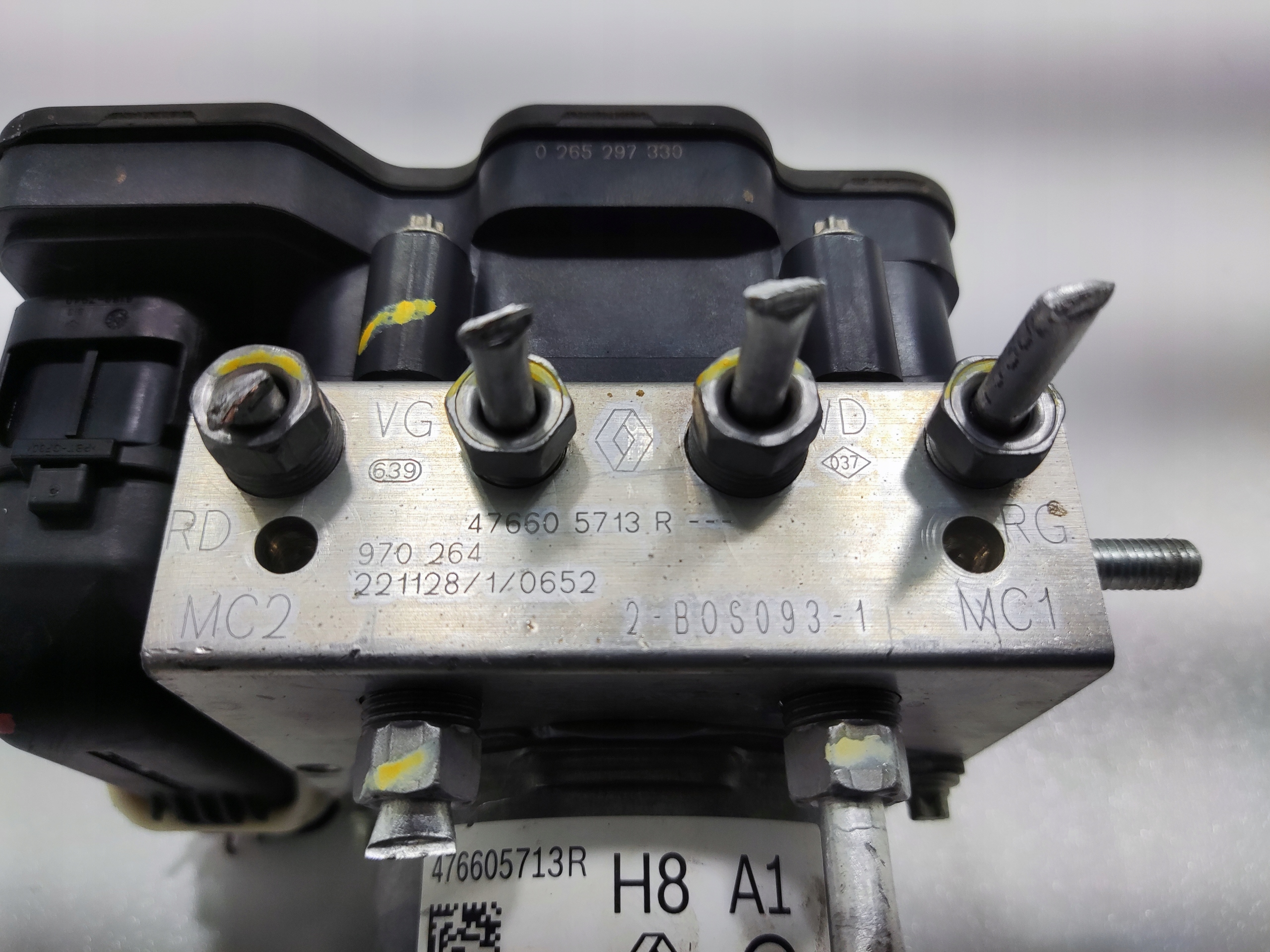 pump control unit ABS RENAULT CLIO V 2019-2024 476605713R