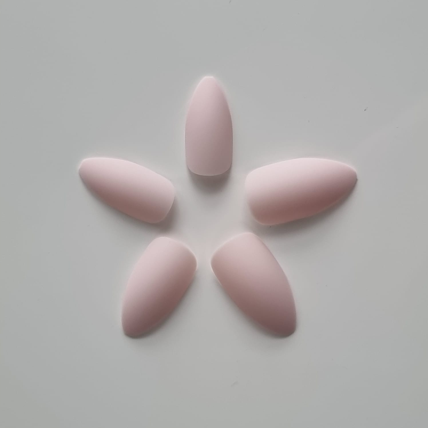 PAZNOKCIE SZTUCZNE TIPSY Z KLEJEM 24SZT MATOWE EAN (GTIN) 5903991643193