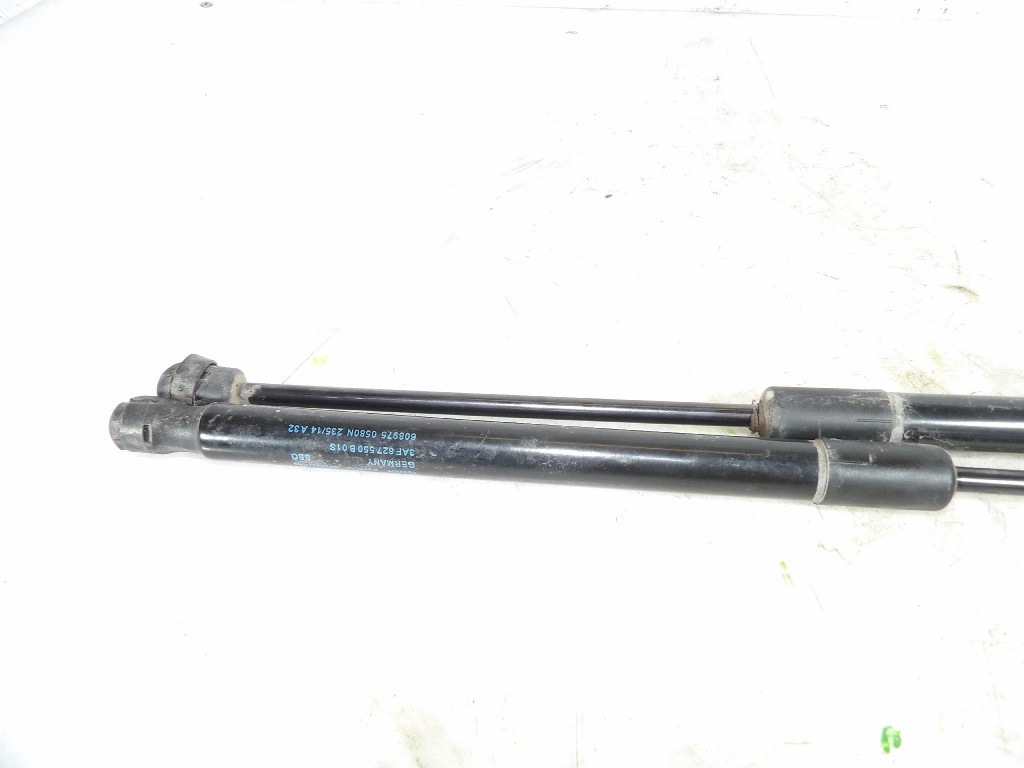 SILOWNIKI LAPY boot VW PASSAT B7 KOMBI 3AF827550B