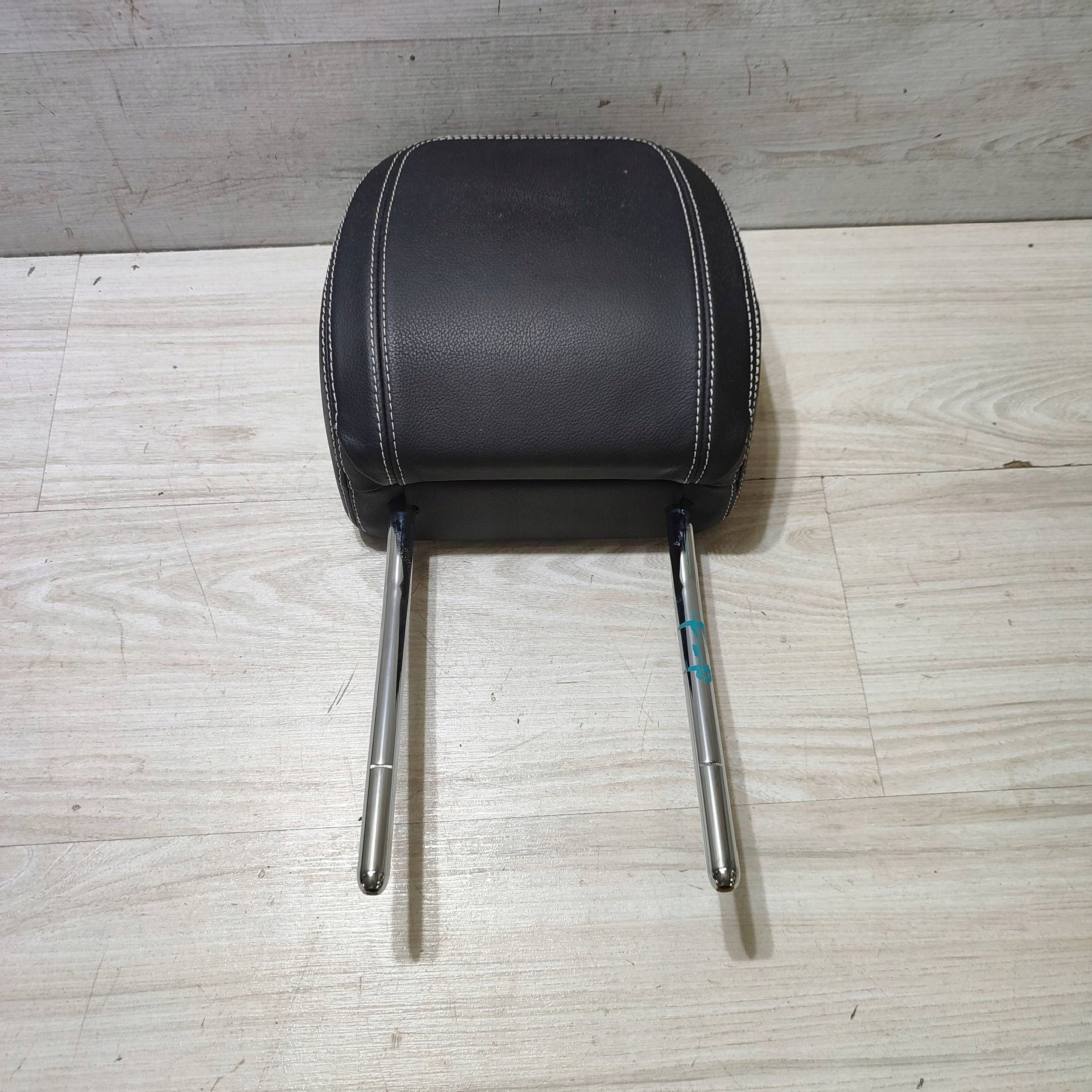 rest front front left Jaguar F-Pace L04206E2AC01QKW