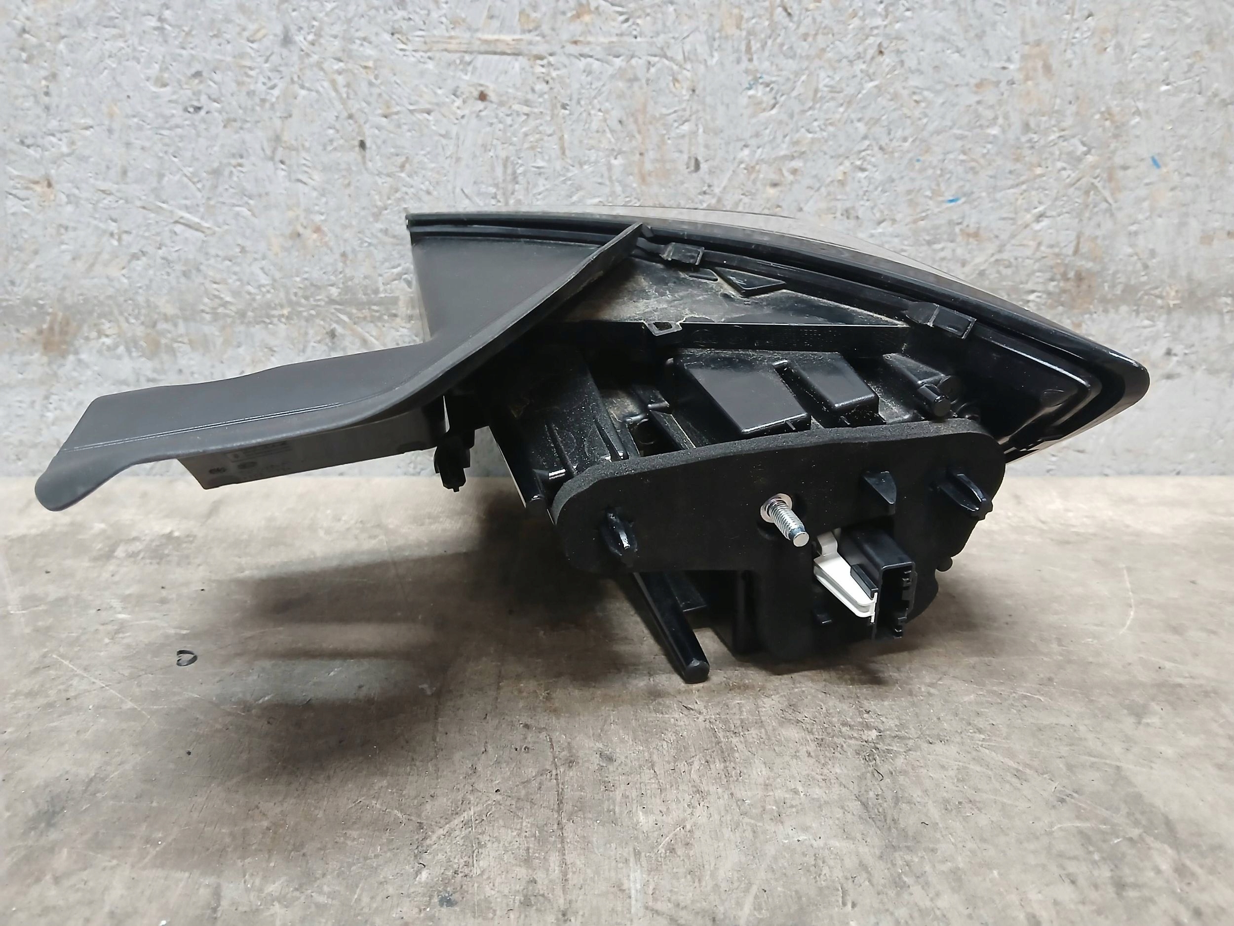 light rear part left OPEL MOKKA II 2 B LED 9861639380