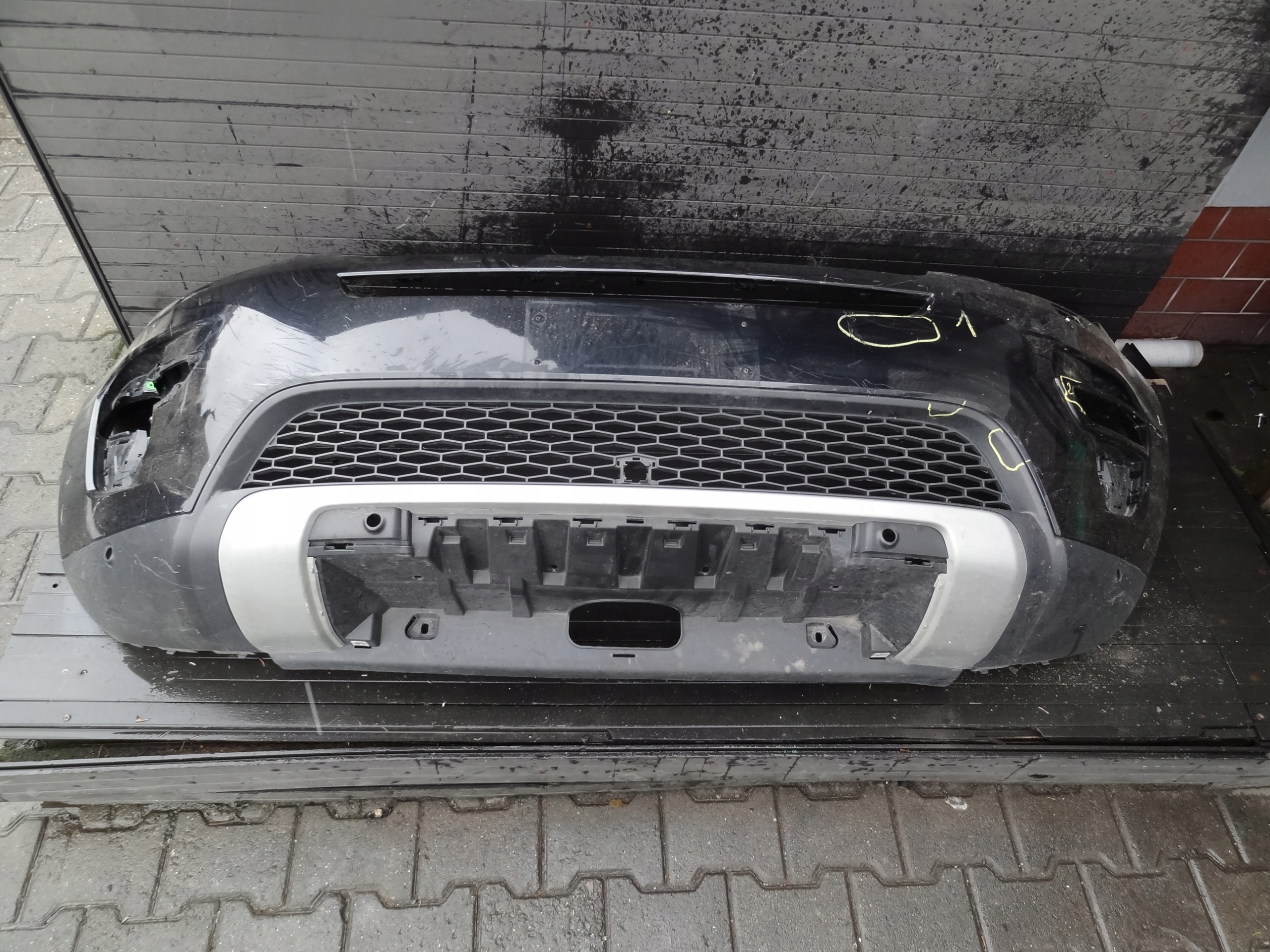 LAND ROVER DISCOVERY SPORT 2014 ZDERZAK PRZEDNI ORYGINAL