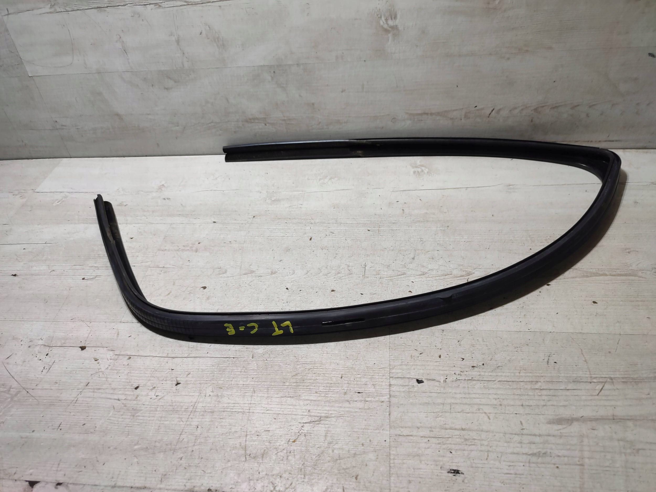 Opel Corsa E 2018 rear part side left gasket windows door