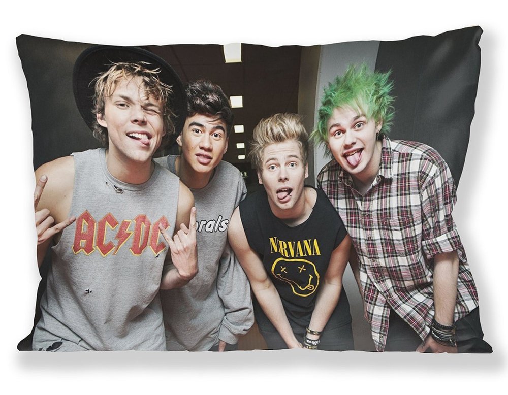 

Poduszka 5 Seconds of Summer Imię