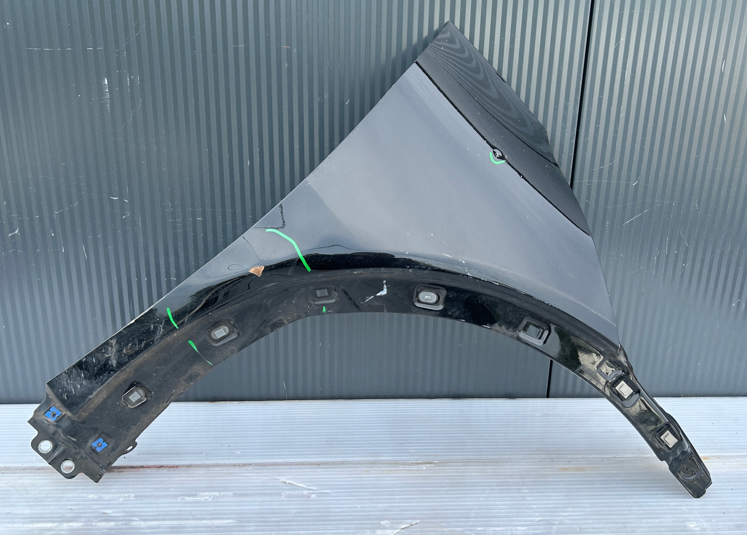 fender right front front KIA EV6