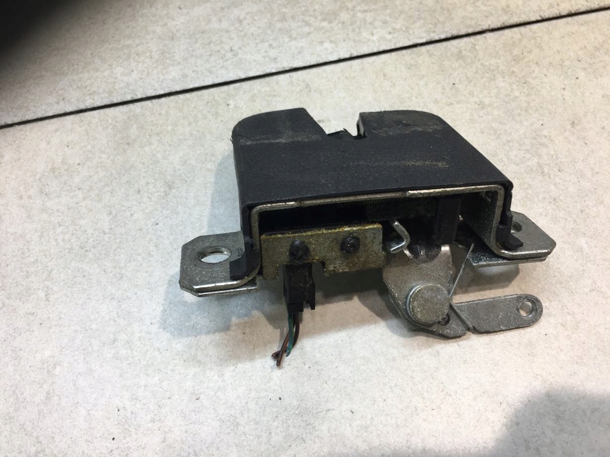 lock bonnet boot SEAT LEON and 1.9 TDI 6L6827505A