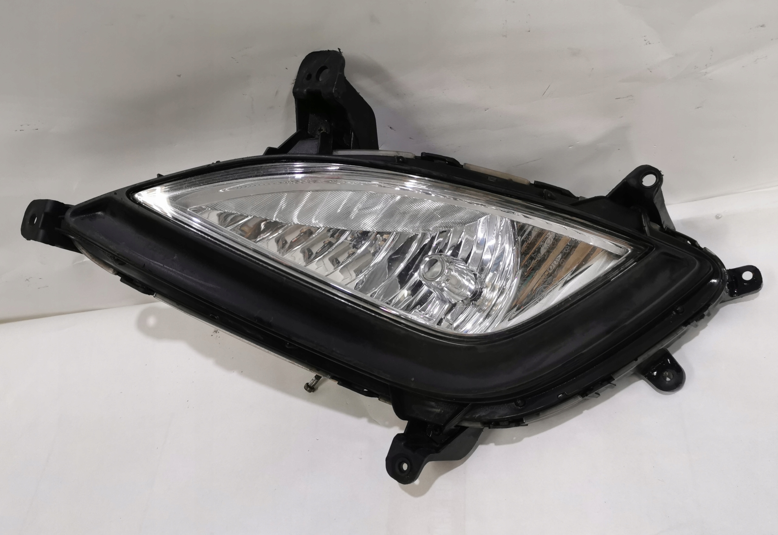 ПРОТИВОТУМАНКА ЛЕВЫЙ HYUNDAI I30 II 12-17