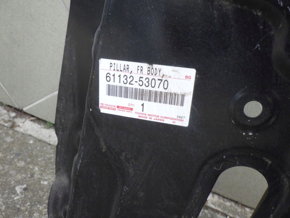 LEXUS IS III 3 2013- threshold pillar left