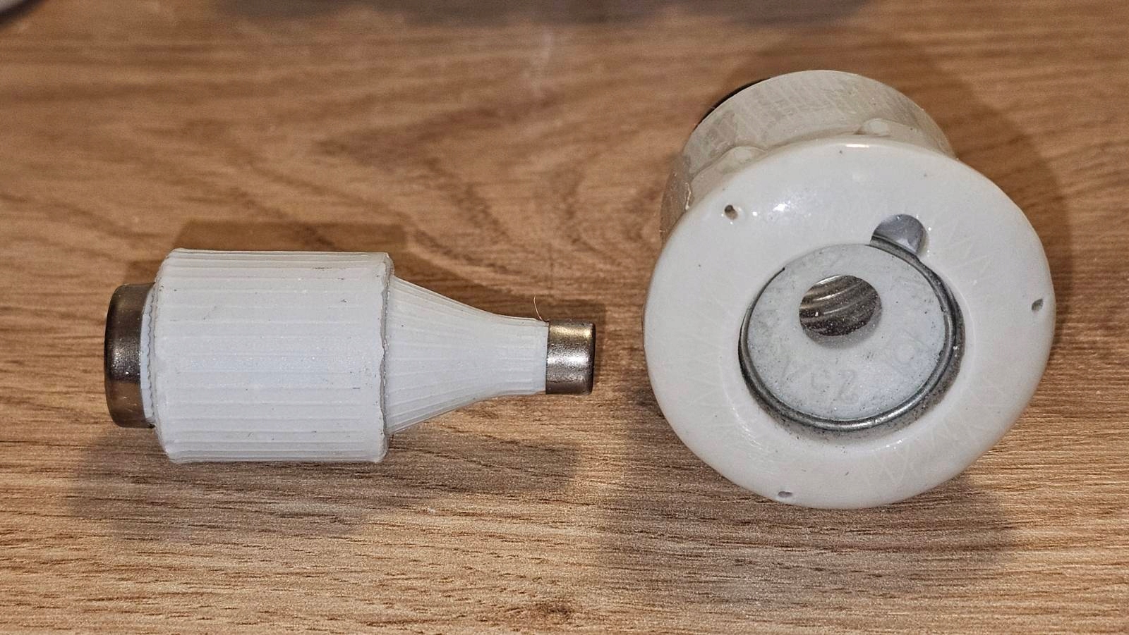 GŁÓWKA BEZPIECZNIKA 25A 500V PORCELANOWA BEZPIECZNIK GRATIS.