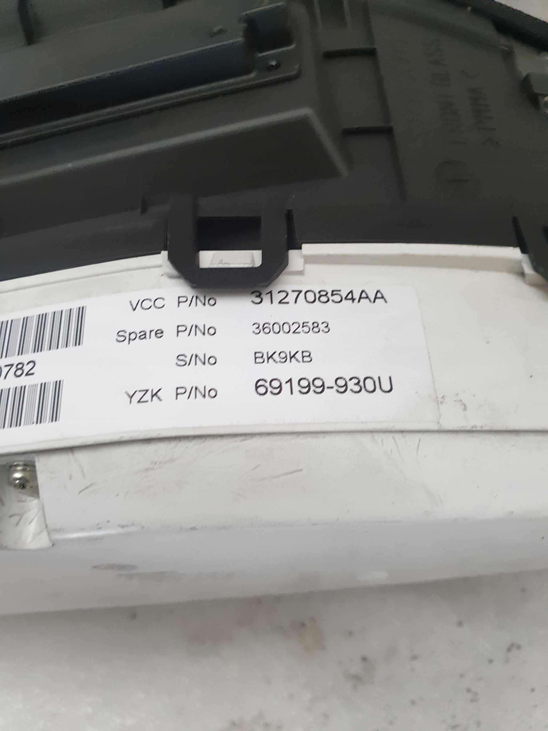 спидометр часы volvo oe 31270854AA