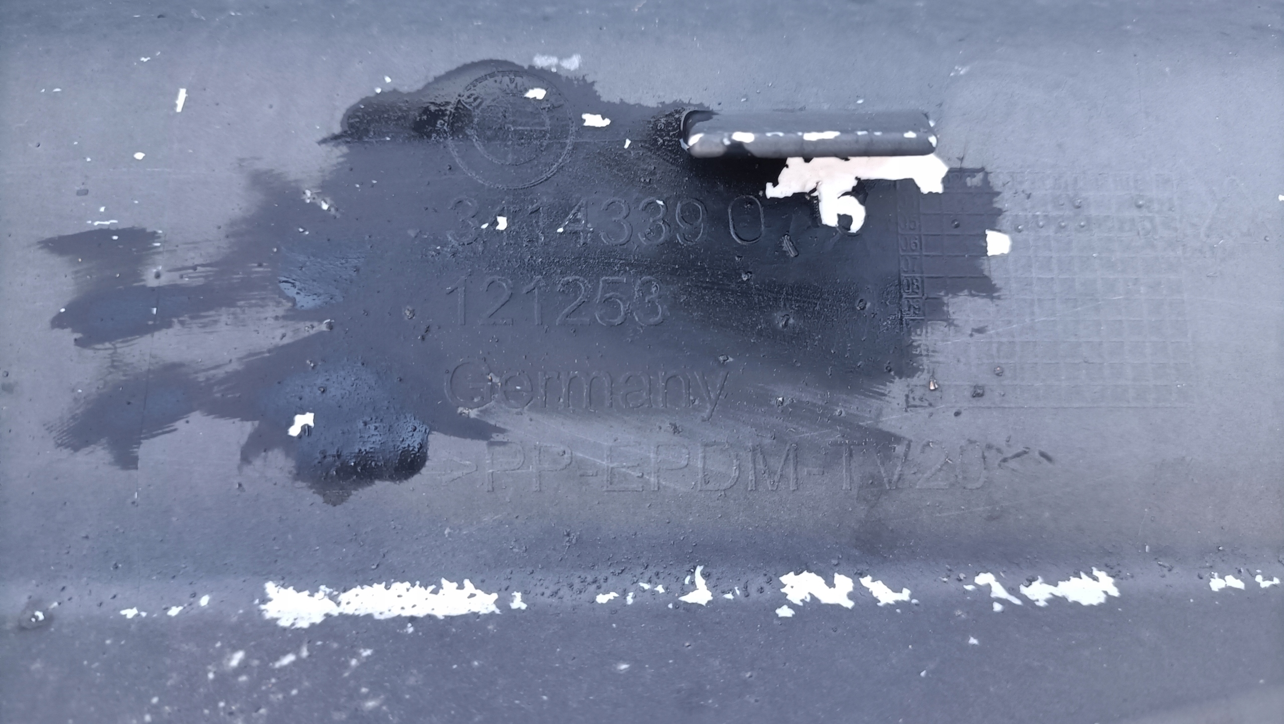 BMW X3 E83 m-packet bumper rear part below PDC 34143390 GR52