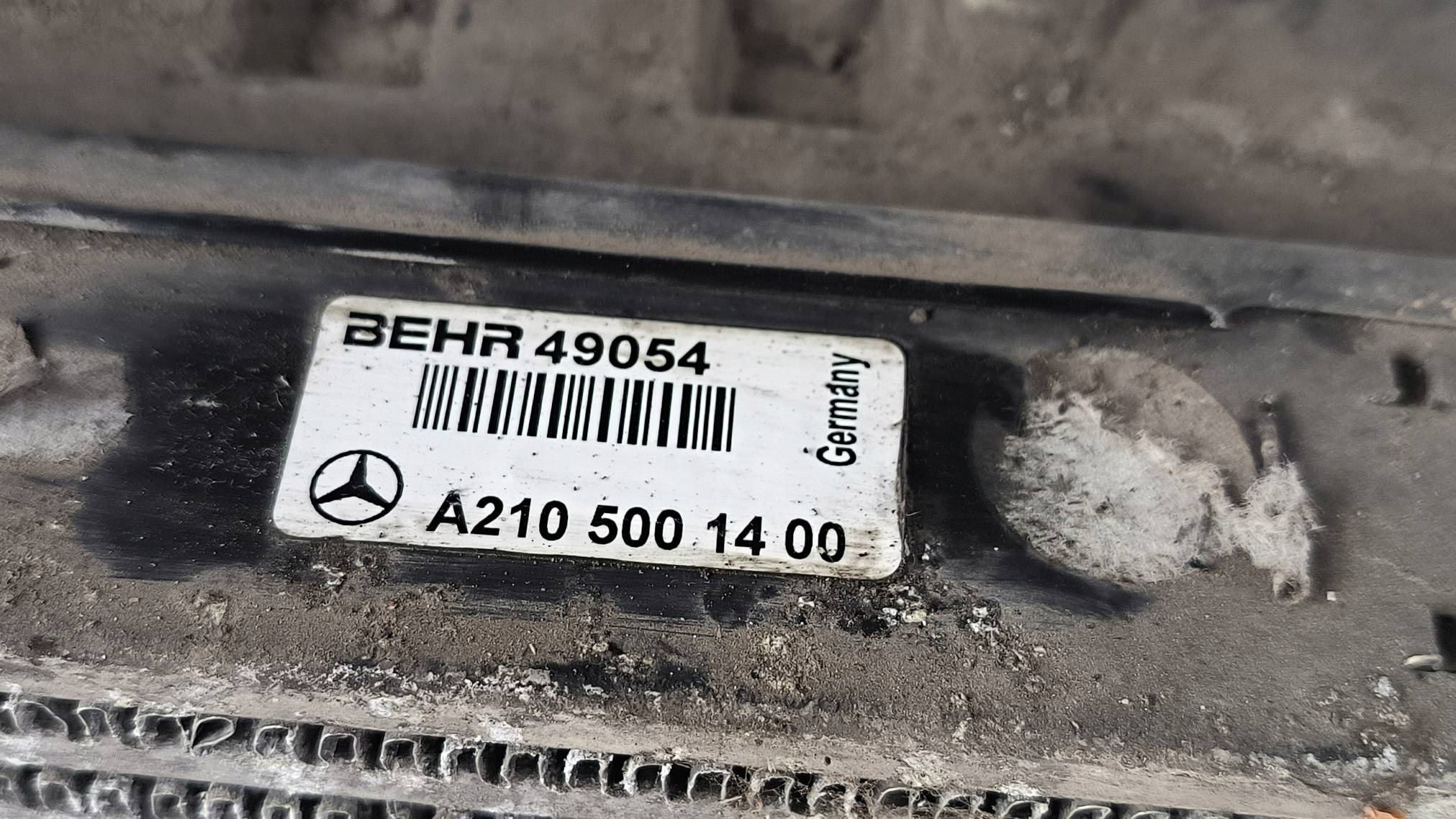 Kühler INTERCOOLER A2105001400 MERCDES-BENZ E-KLASA W210