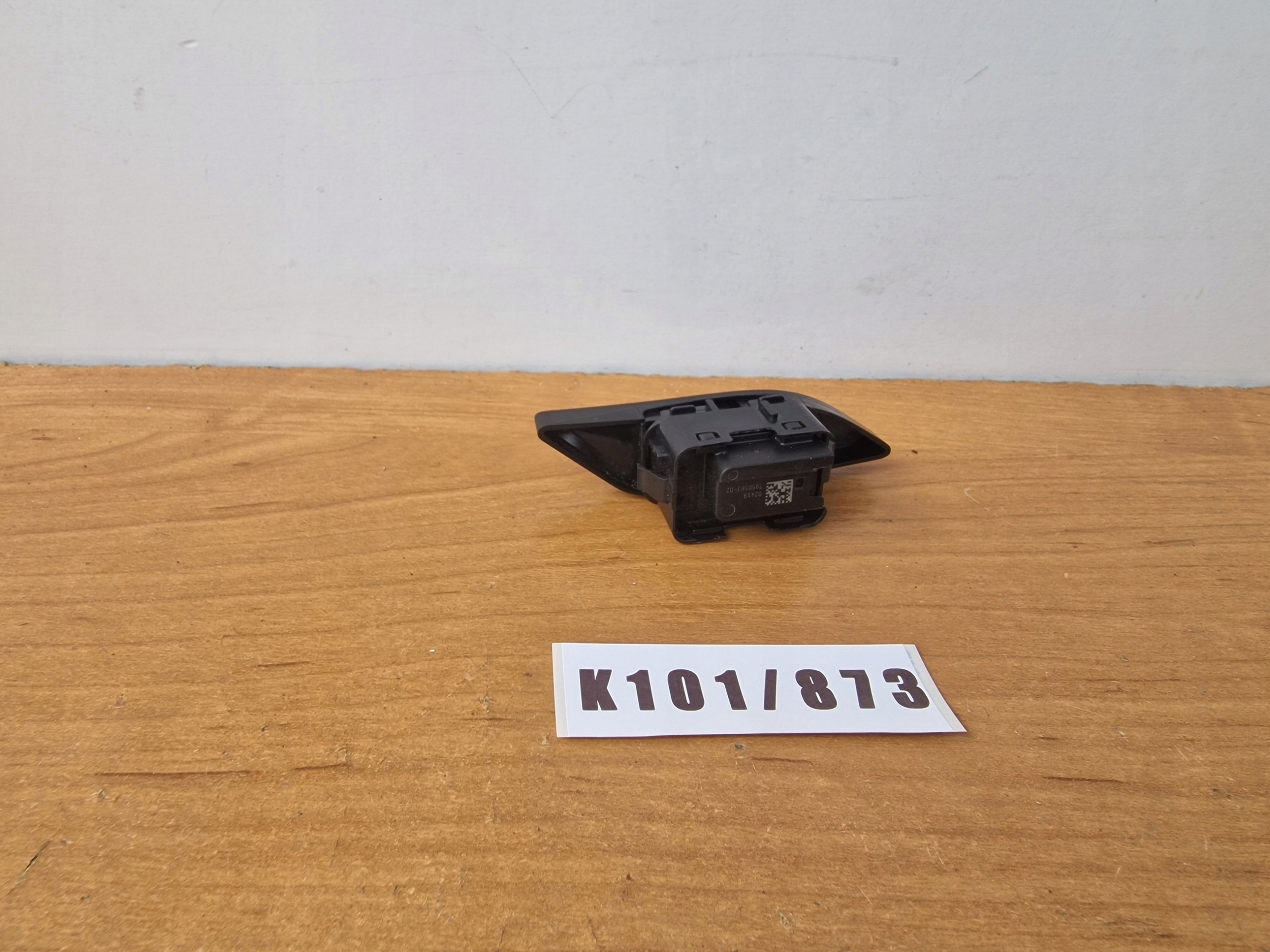 BMW G30 G31 G32 switch of a lock central ORG