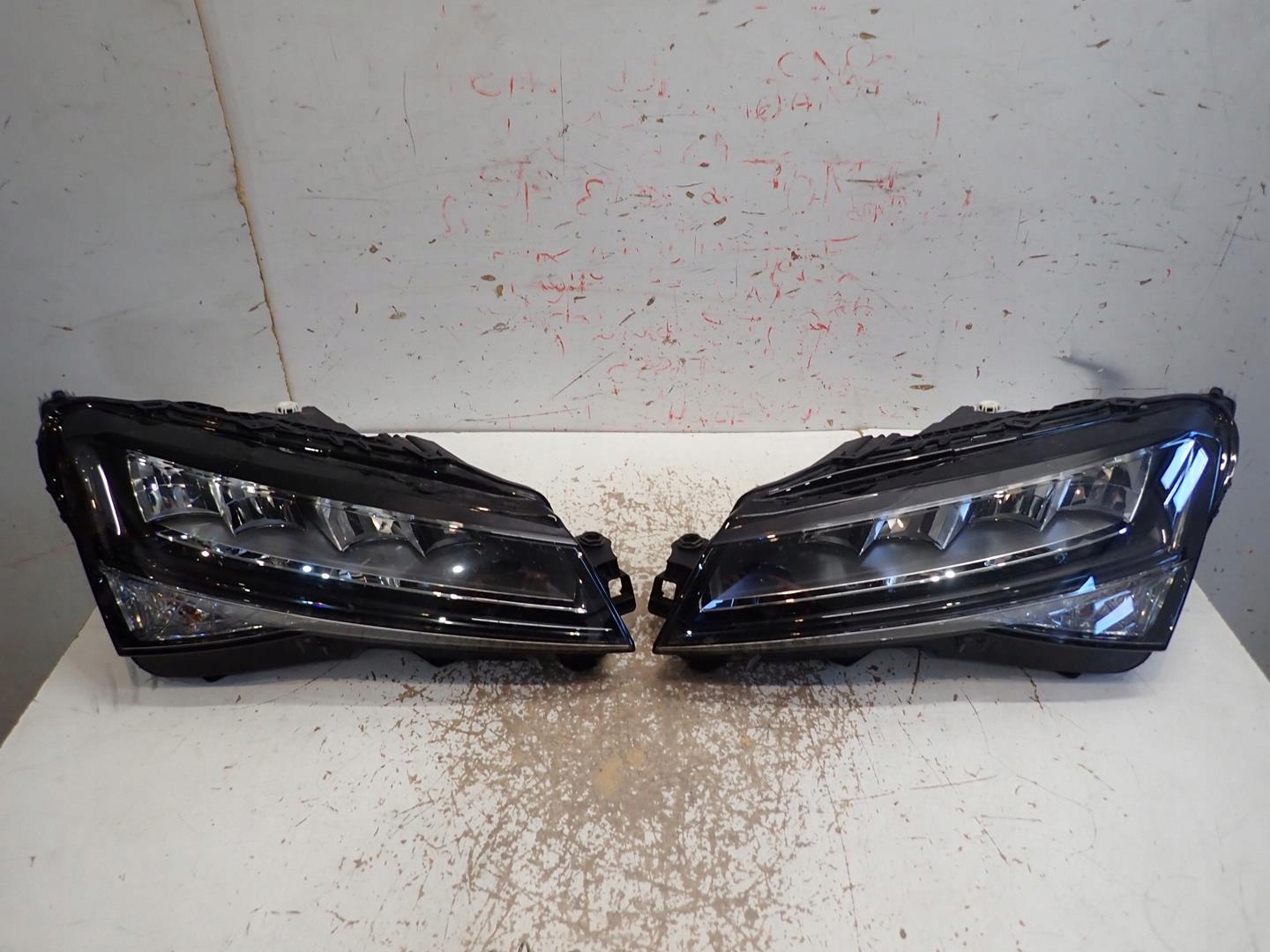 light front left SKODA SUPERB III LIFT FULL LED 2018- 3V1941015C