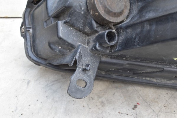 light right front DACIA SANDERO II 2011-2016R 260102523R UK