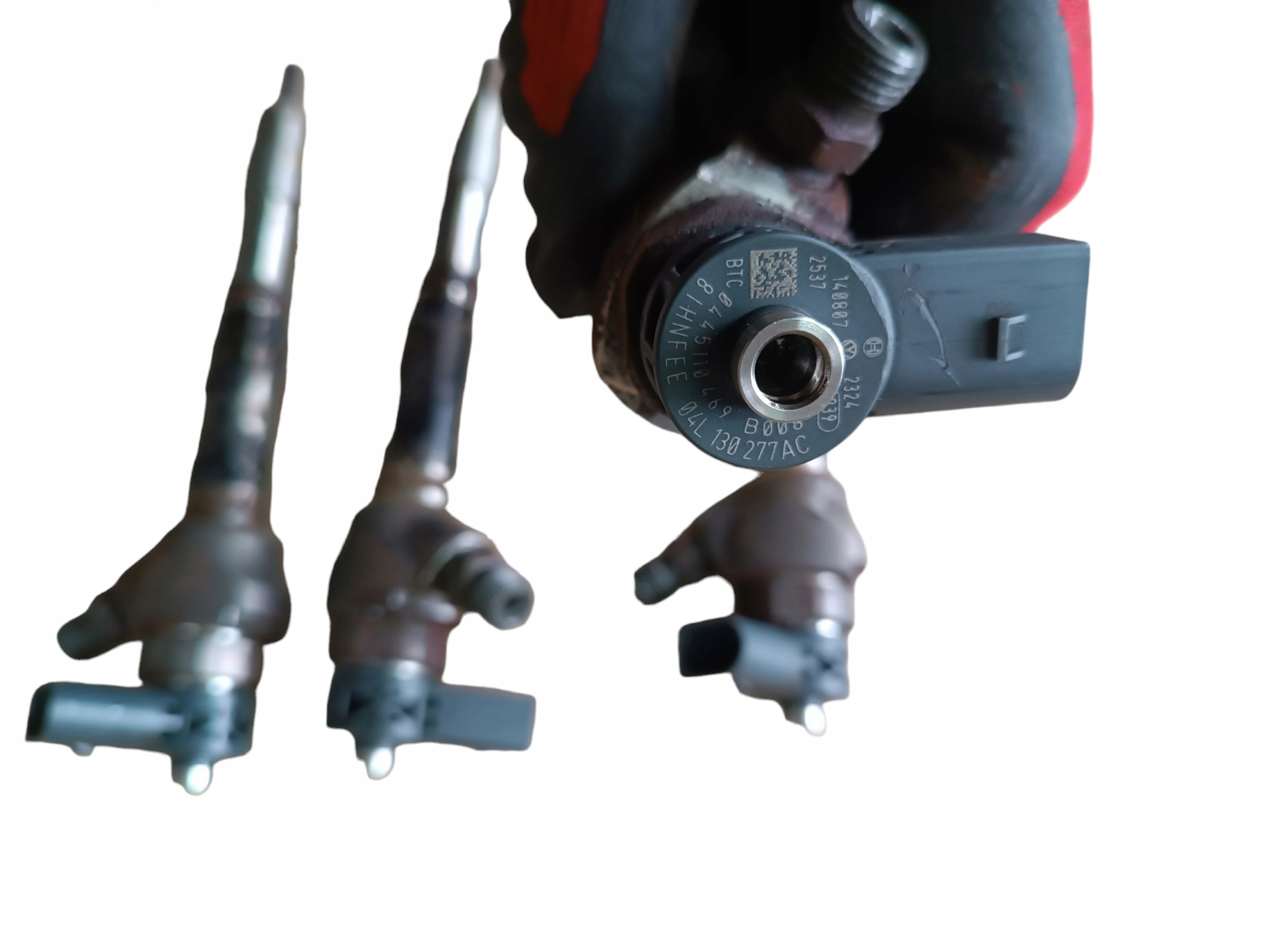nozzle injector 2.0 TDI VW PASSAT B8 GOLF 04L130277AC