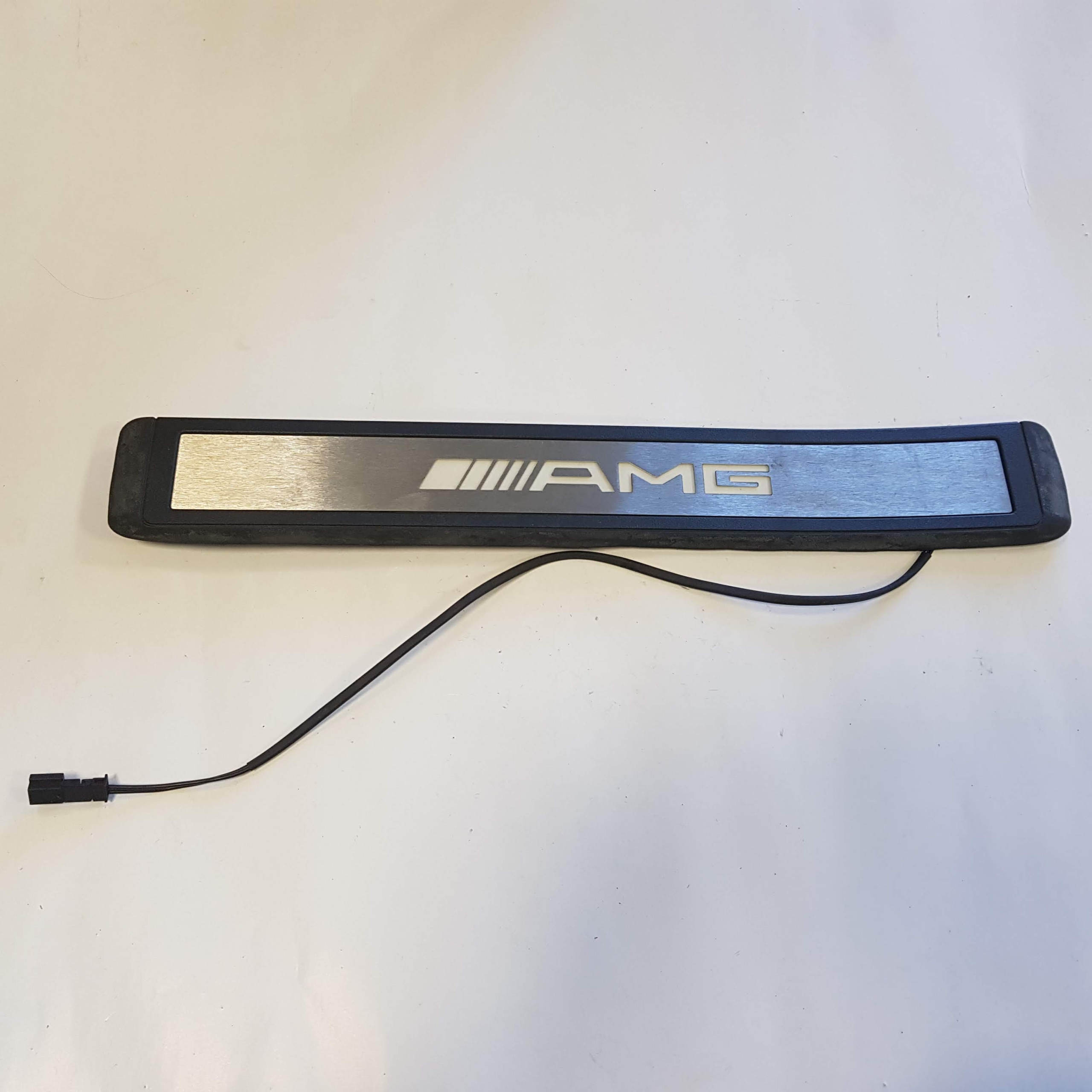 Mercedes E KLASA 211 W211 LISTWA NAKŁADKA AMG