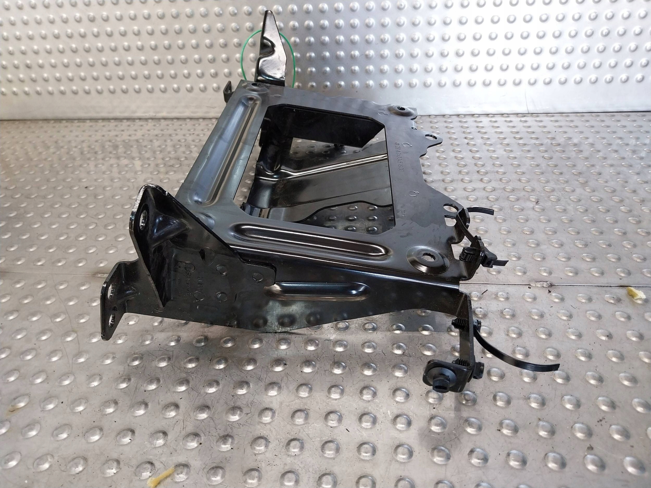 bracket holder chargíng A2433451900 MERCEDES EQA EQB H243 H247 X243
