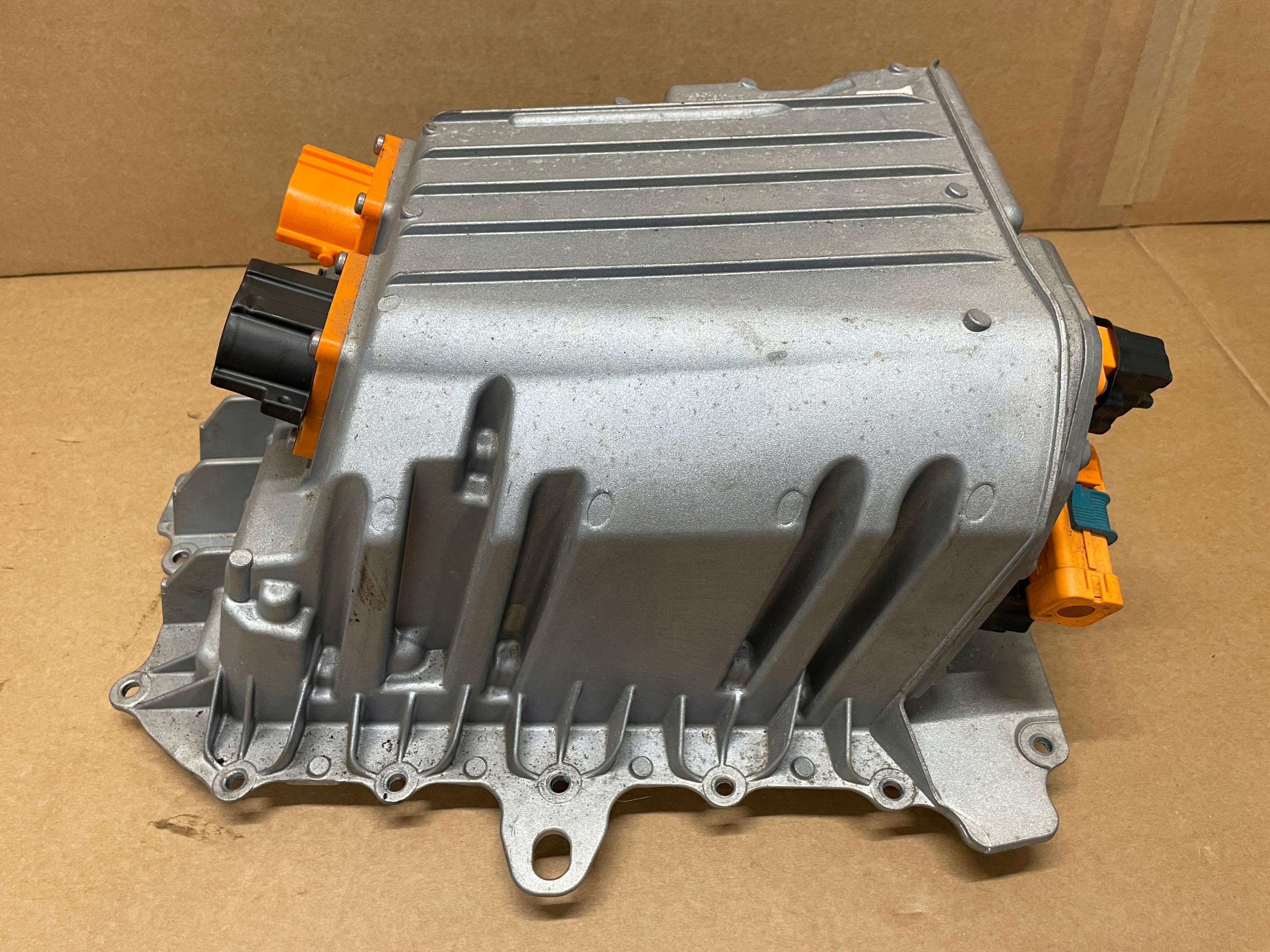 AUDI VW SKODA SEAT PRZETWORNICA NAPIĘCIA 4KE915250B