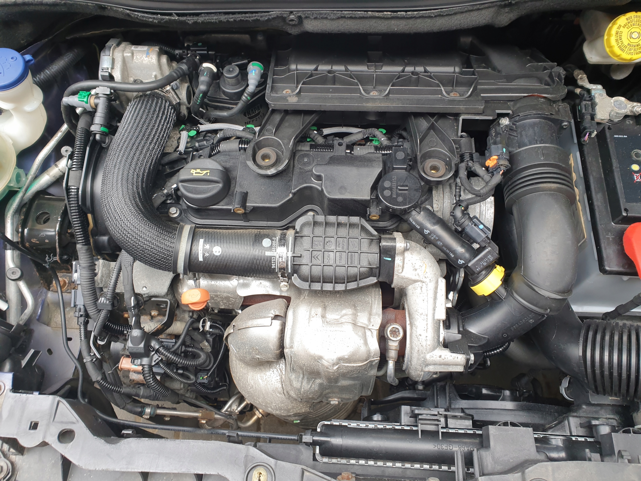 engine 1.4 HDI 8H01 10FDCG PEUGEOT 208 127 TYS KM