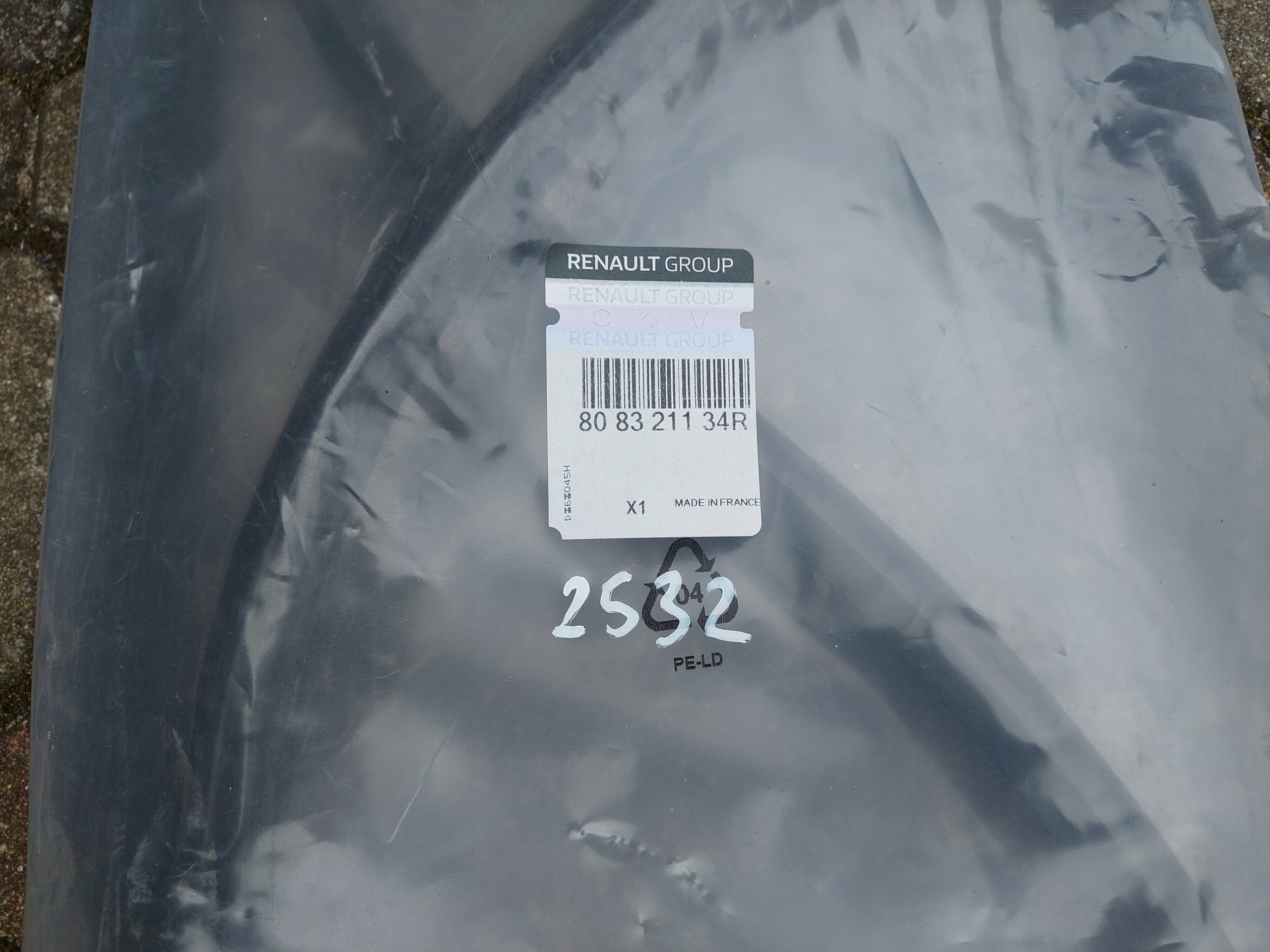 RENAULT SCENIC IV 4 USZCZELKA DRZWI LEWA PRZOD 808321134R Producent części Renault OE