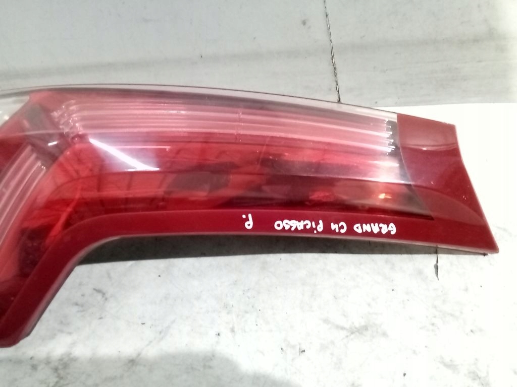Citroen C4 Grand Picasso and light right rear part rear