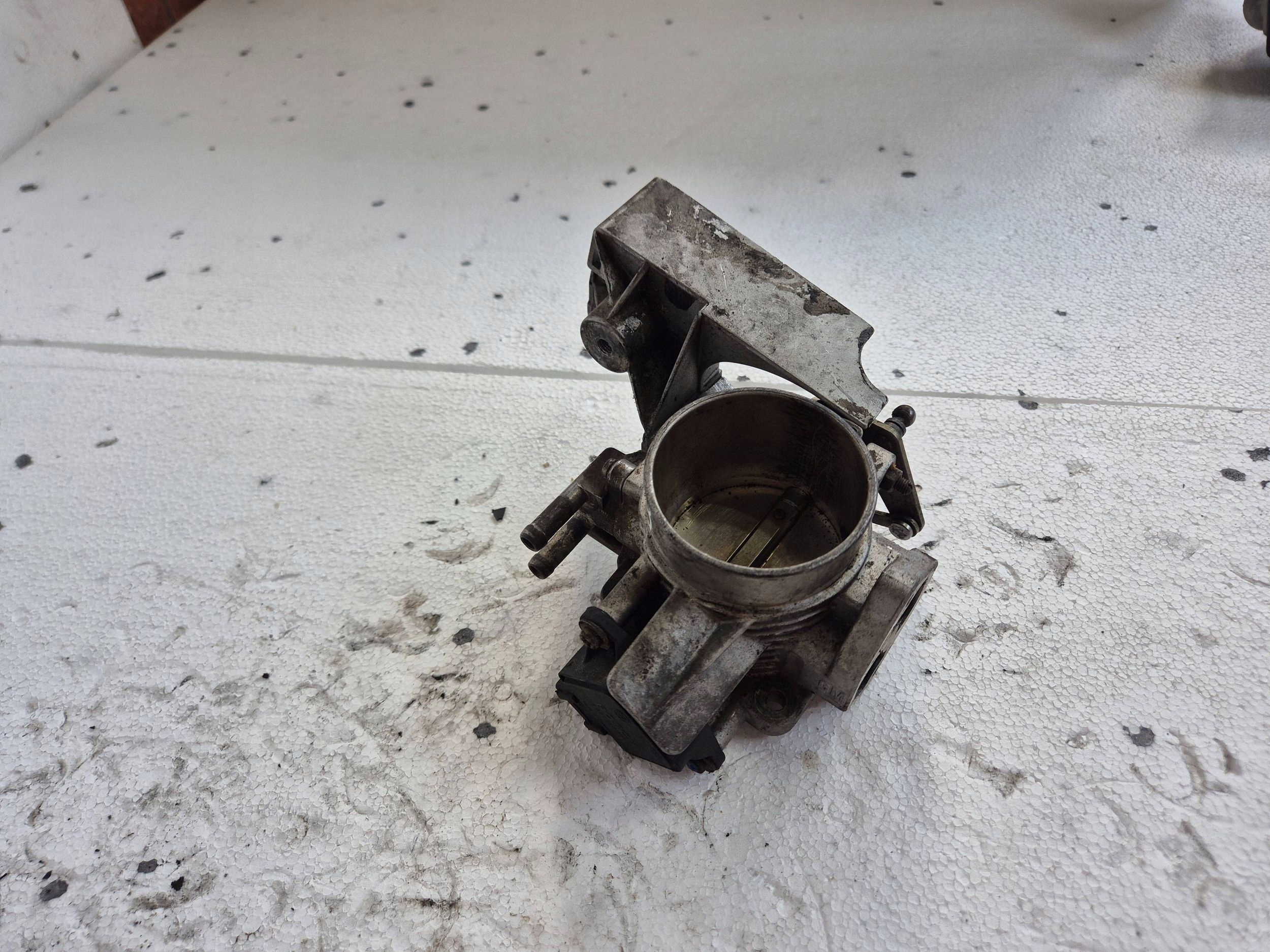 Valvola a farfalla 5WK90661 / 90411550 Opel Omega B2 2.0