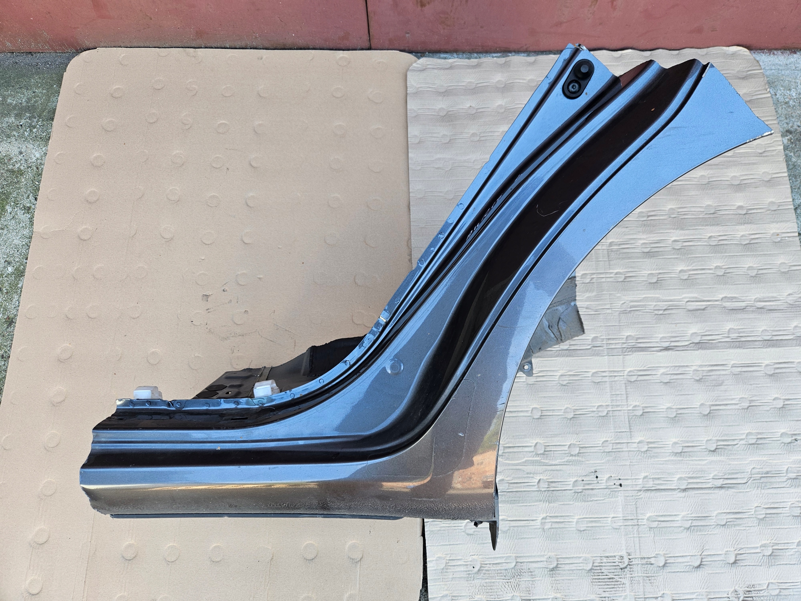 TOYOTA AURIS 07-12 REPERATURKA BŁOTNIKA LEWA