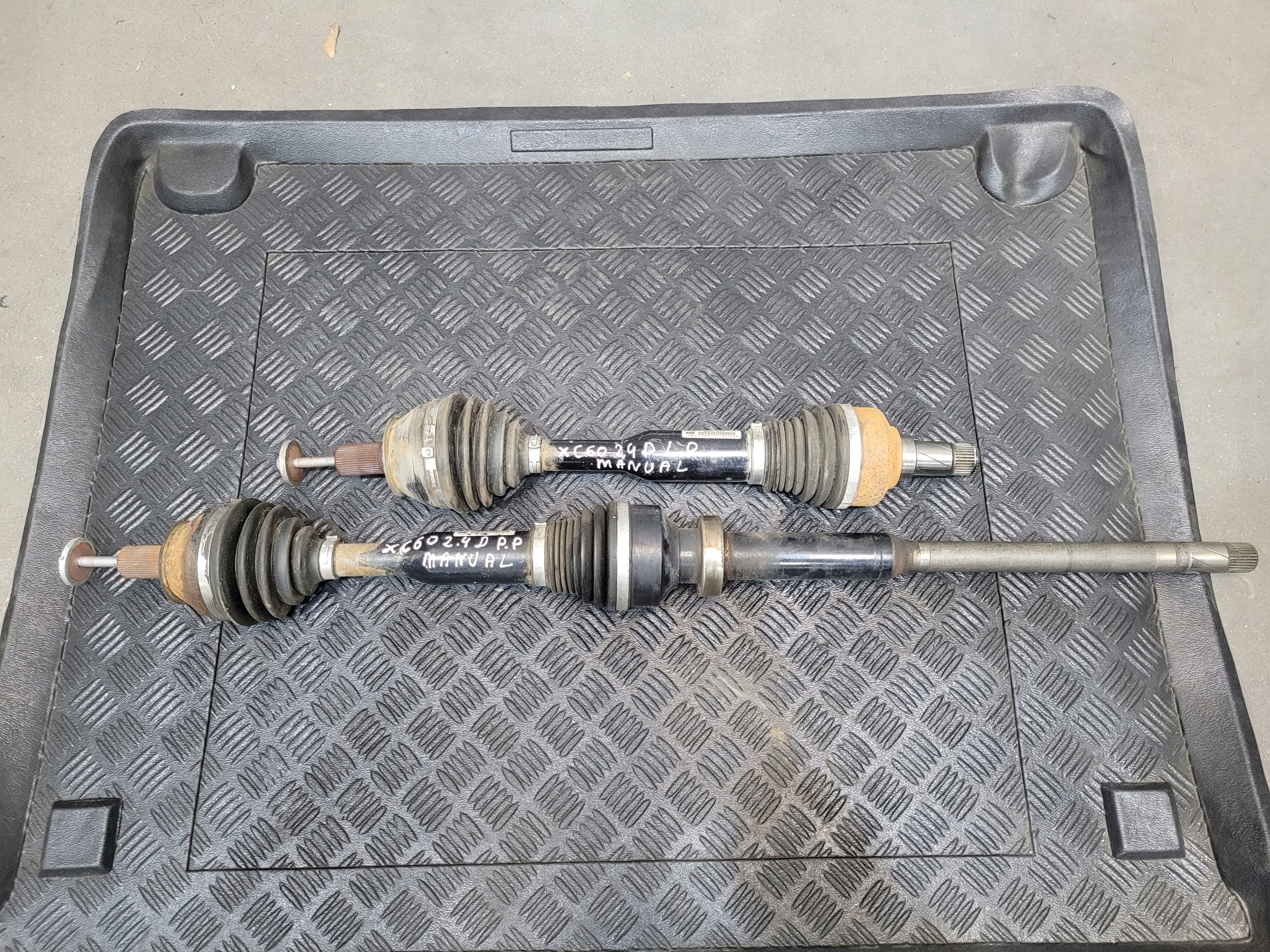 semi-axis front left P31367535 VOLVO XC60 and 2.4 D5