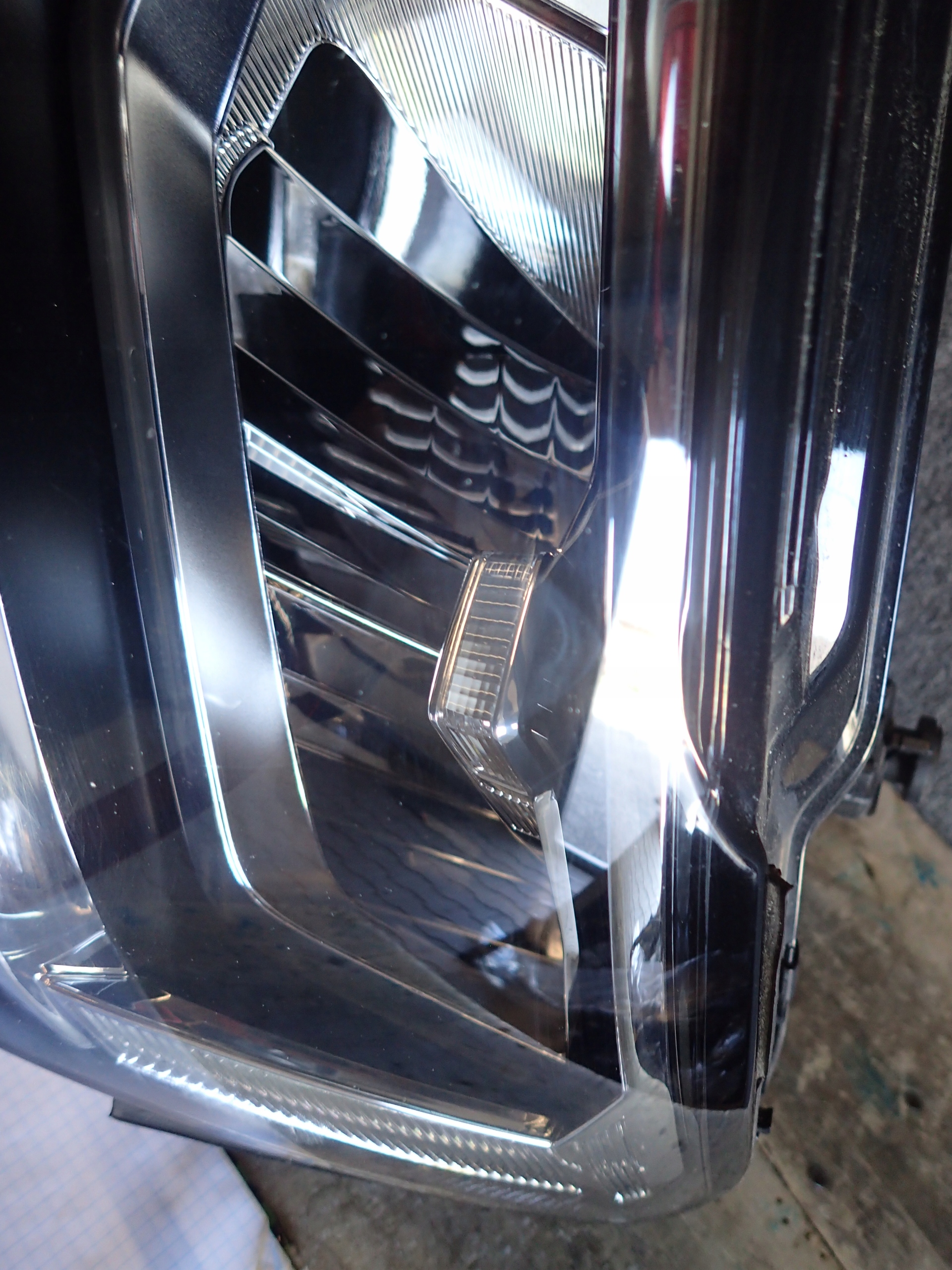 LIGHT FRONT LEFT VW TIGUAN 15- FULL LED 5NB941035B