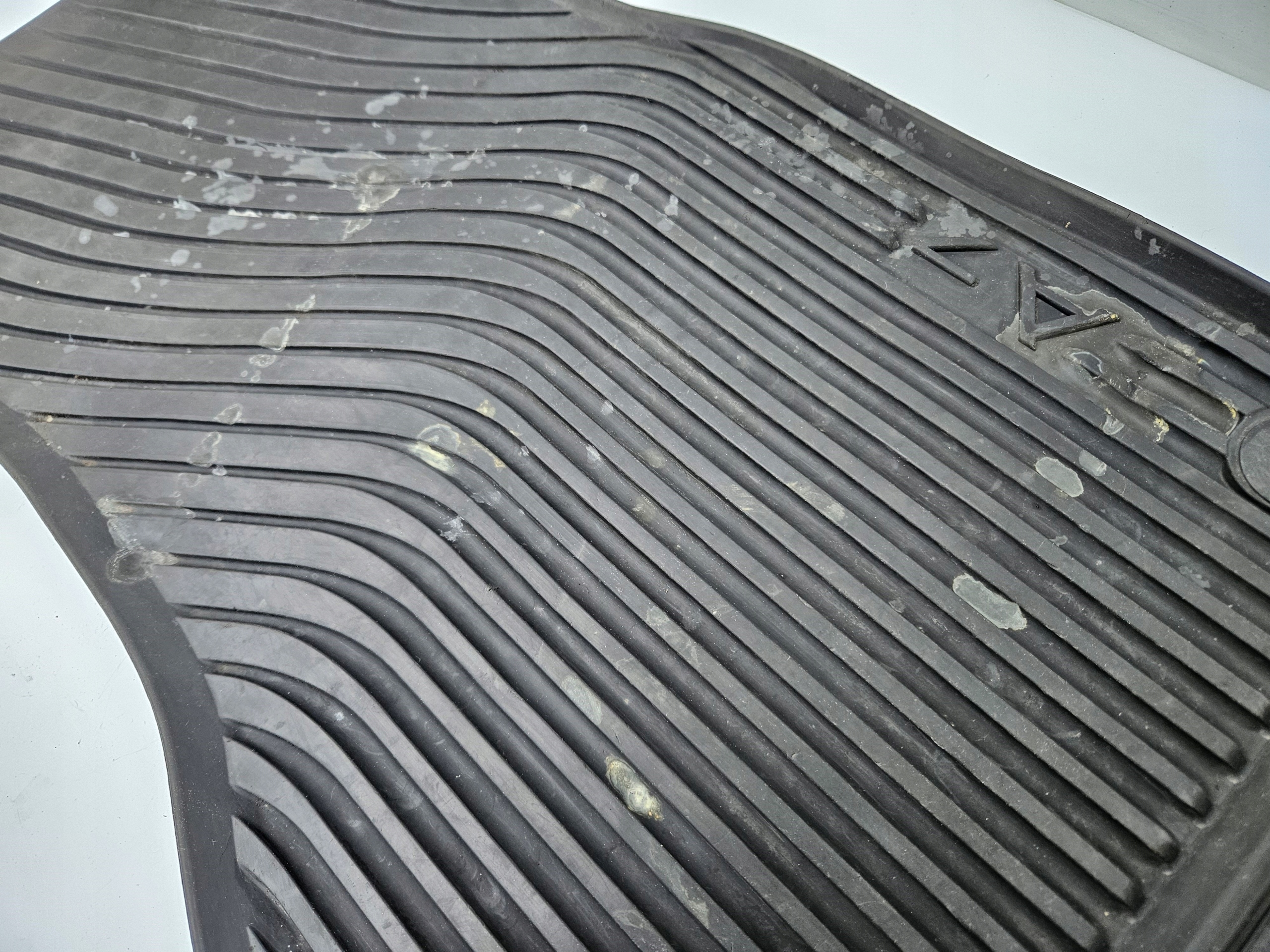 mat rubber right front of the passenger AUDI A7 C7 4G ORI