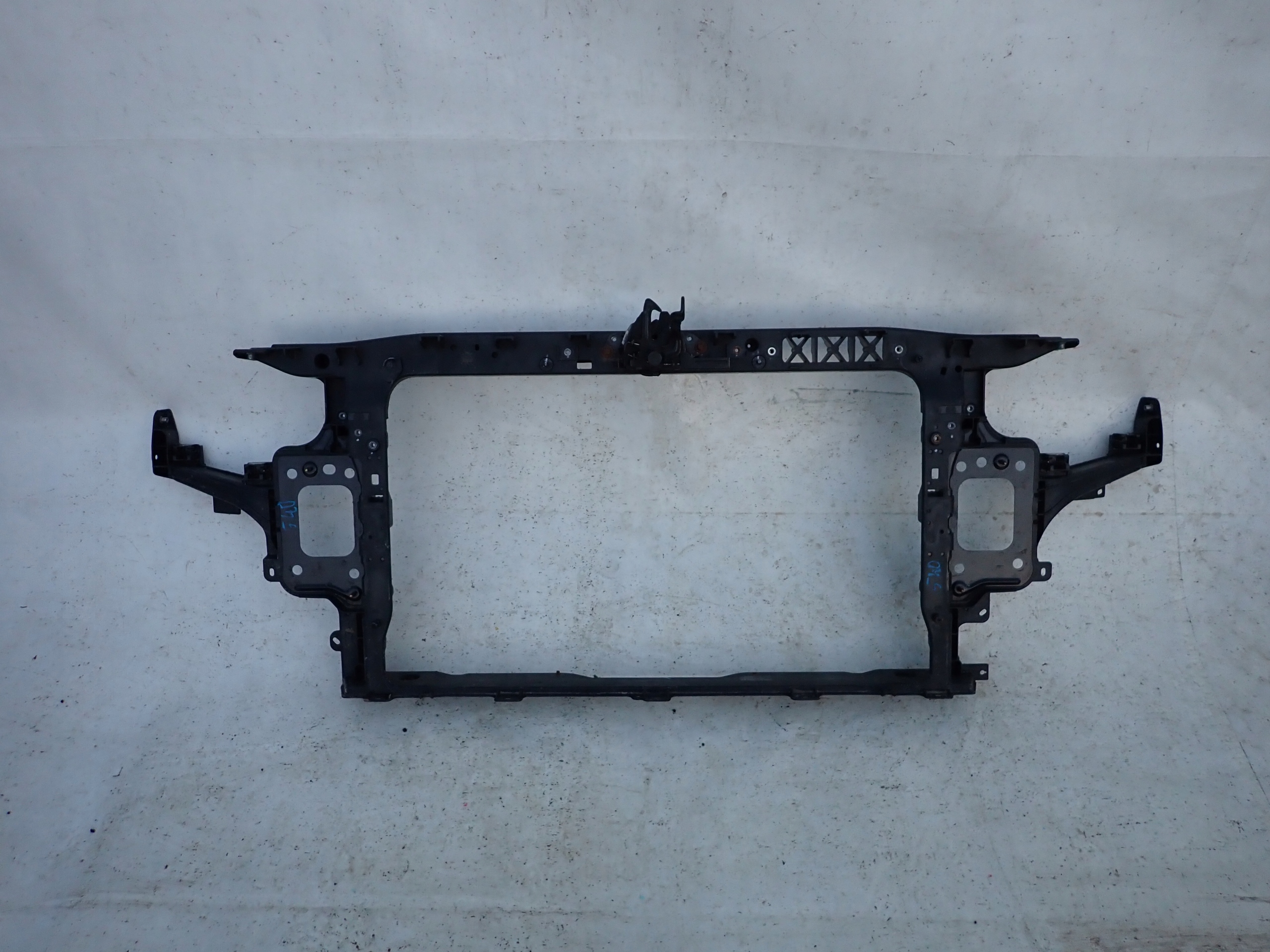 HYUNDAI I30 III 16- tension belt lock pillar front