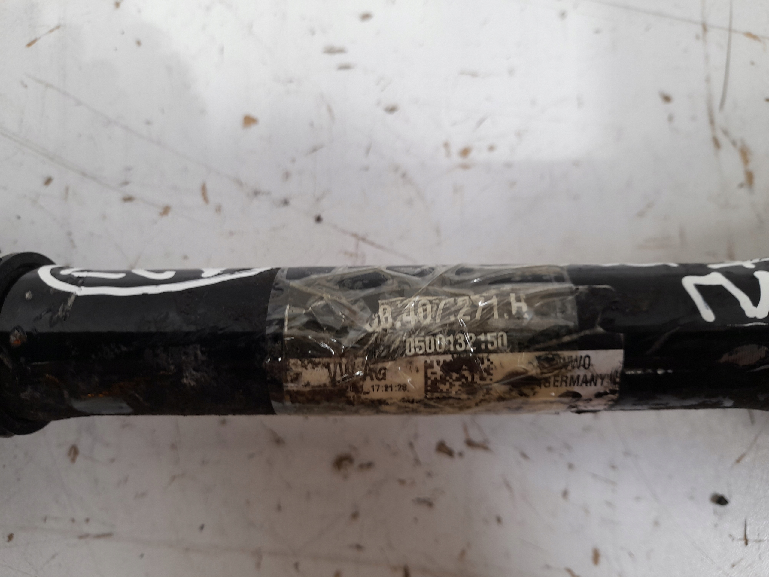 VOLKSWAGEN T-ROC semi-axis front left 5Q0407271H (A37)