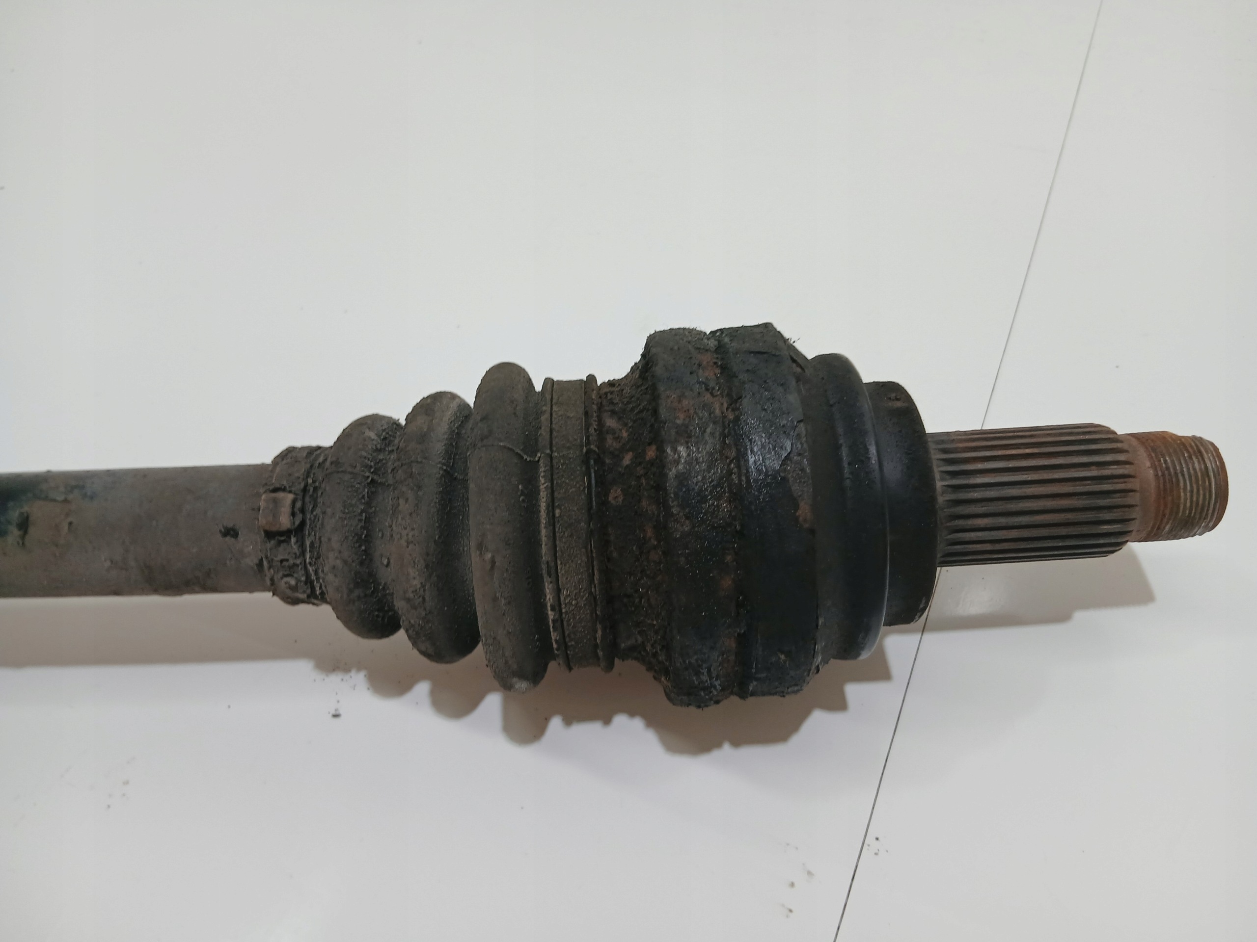 semi-axis left rear part BMW E60 N52B25A AUTOMAT 7521131 (0000647)