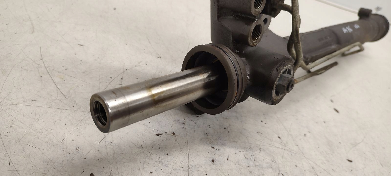 Boîte direction Audi A4 B6 1,6 8V MPI