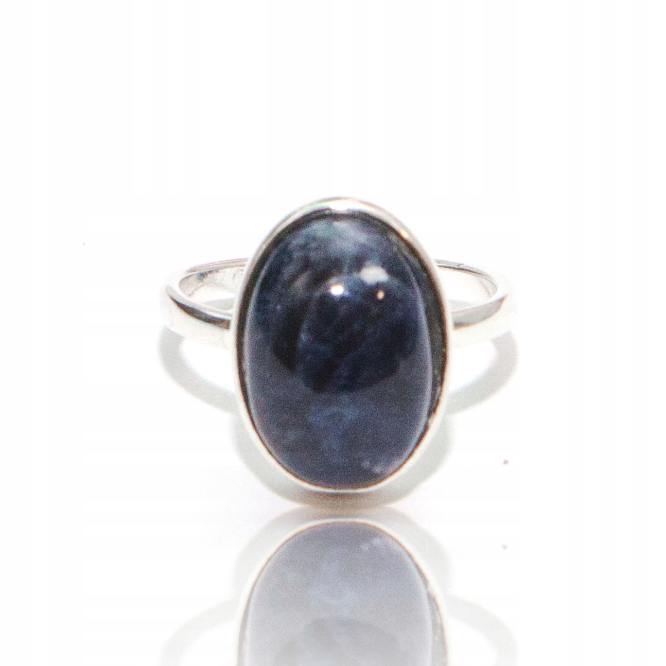 Stříbrný prstýnek se sodalitem vel. 18, stříbro 925, drahé kameny