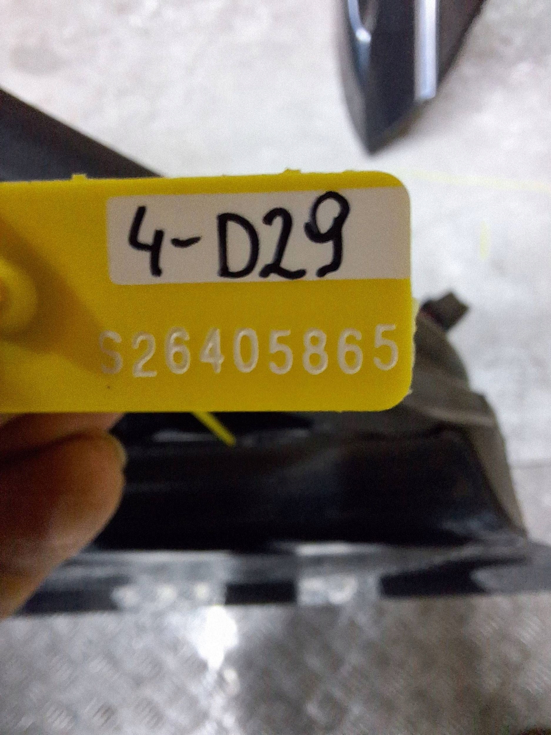 door right front HYUNDAI TERRACAN 01-04