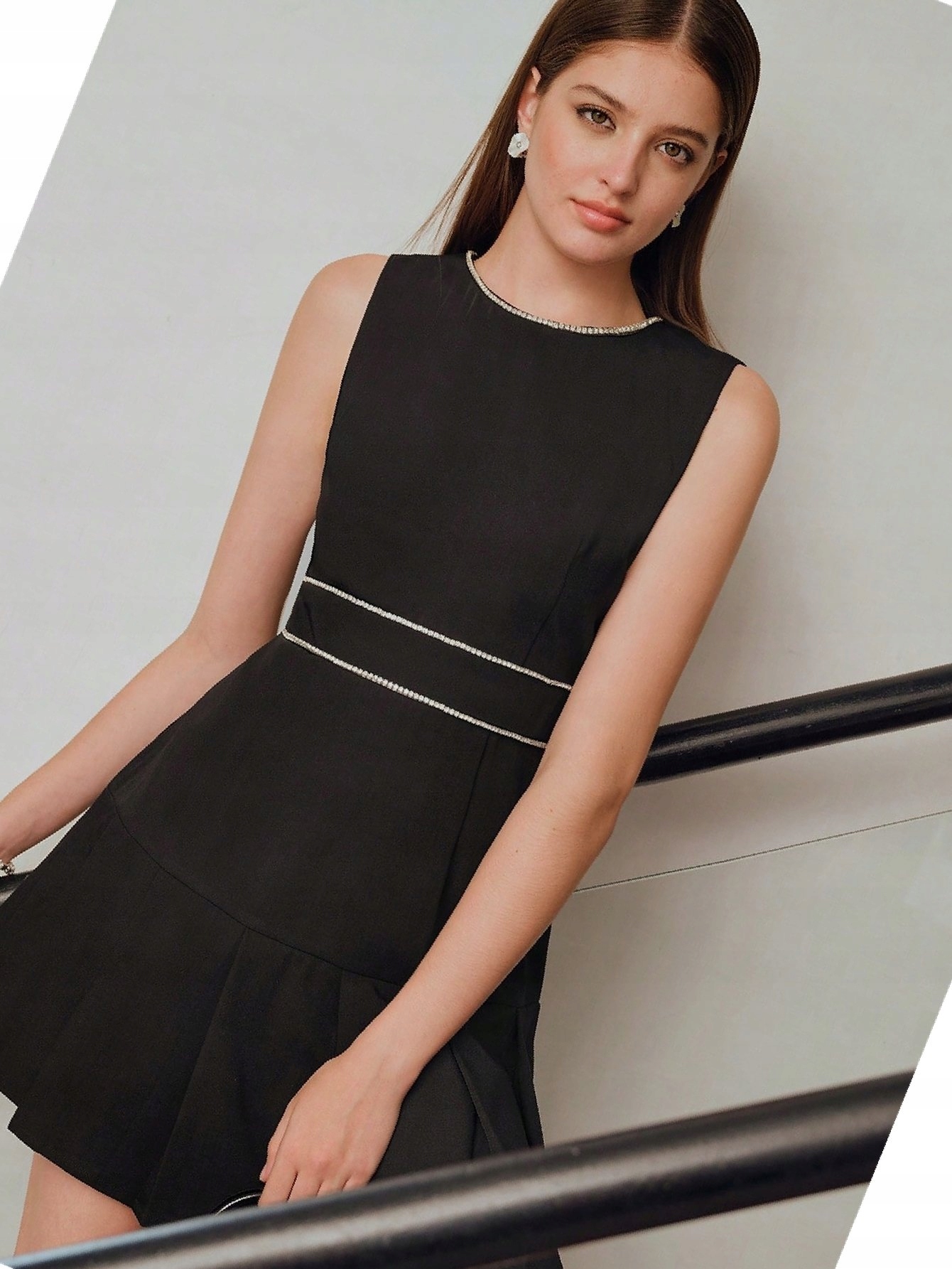 Šaty Výstupní Motf Mini Zdobená Premium Plisovaná Zirkony M 38